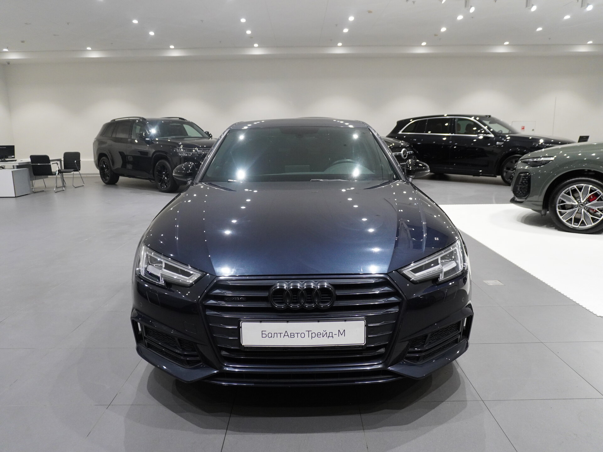 Автомобиль Audi A4 2.0d AMT (190 л.с.) 4WD - 2