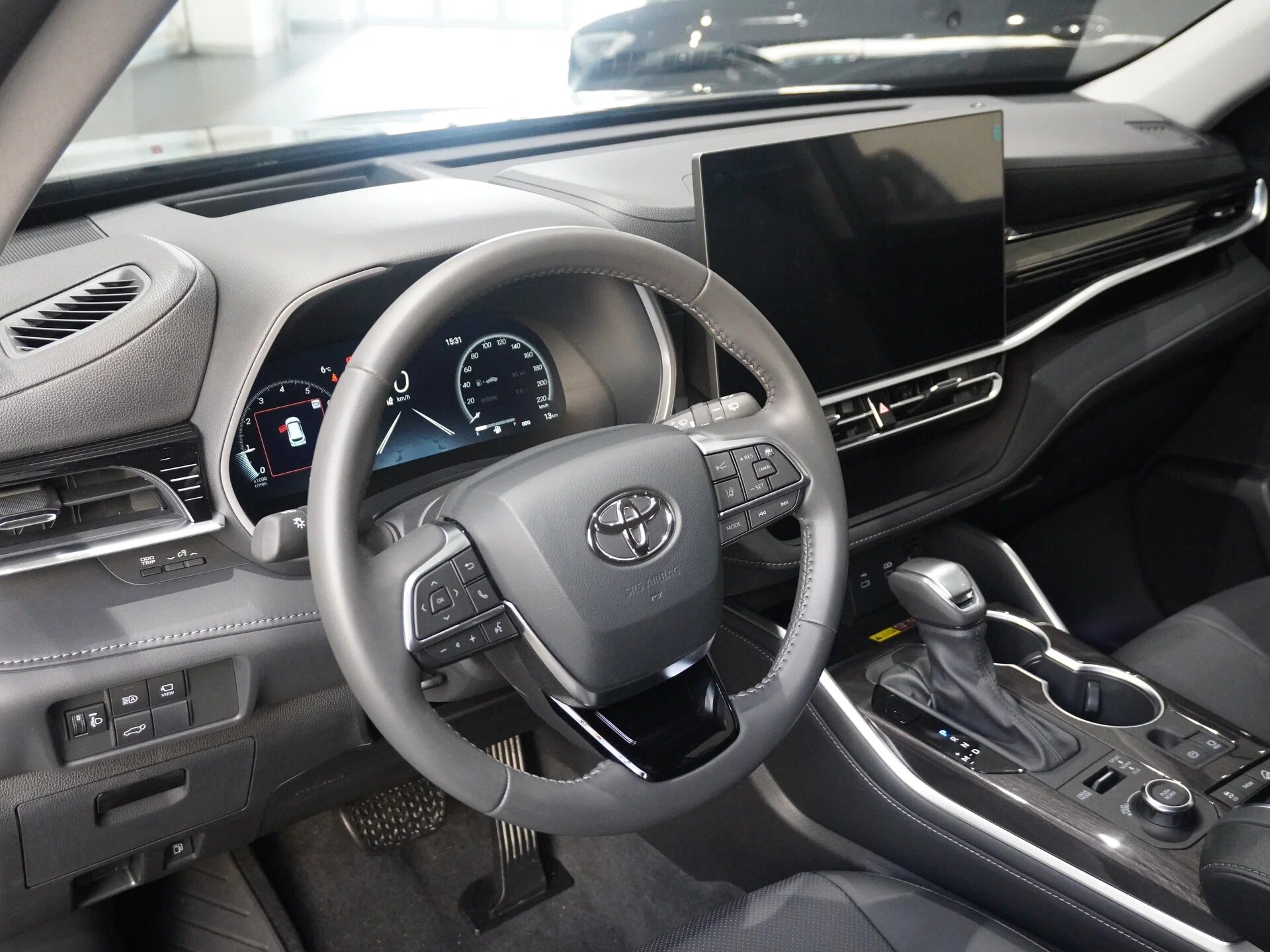 Автомобиль Toyota Highlander 2.0 AT (248 л.с.) 4WD - 8