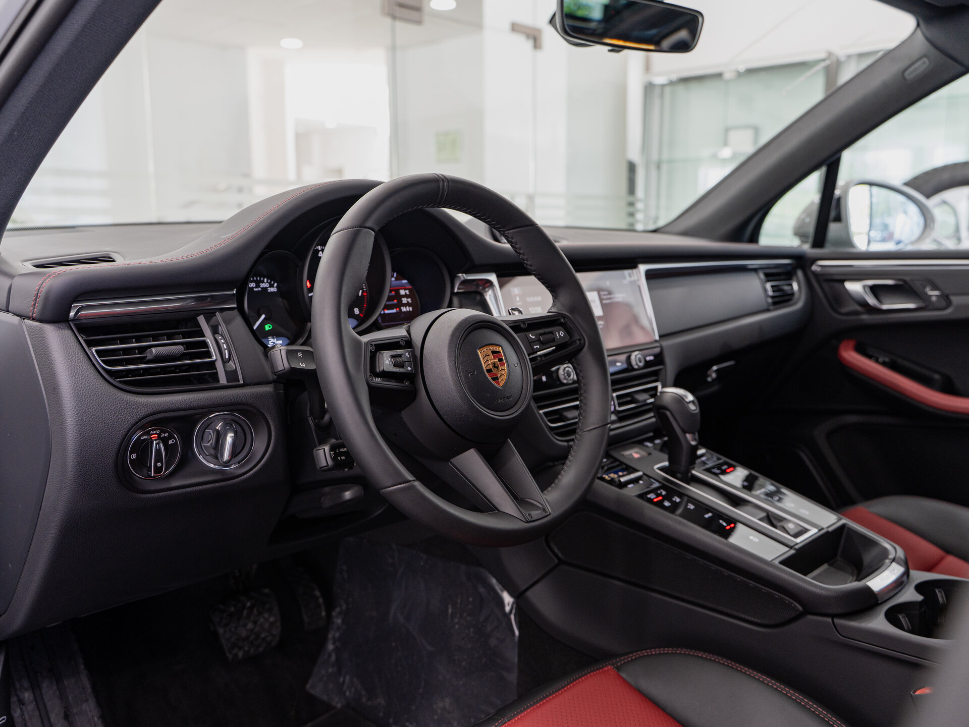 Автомобиль Porsche Macan 2.0 AMT (265 л.с.) 4WD - 7