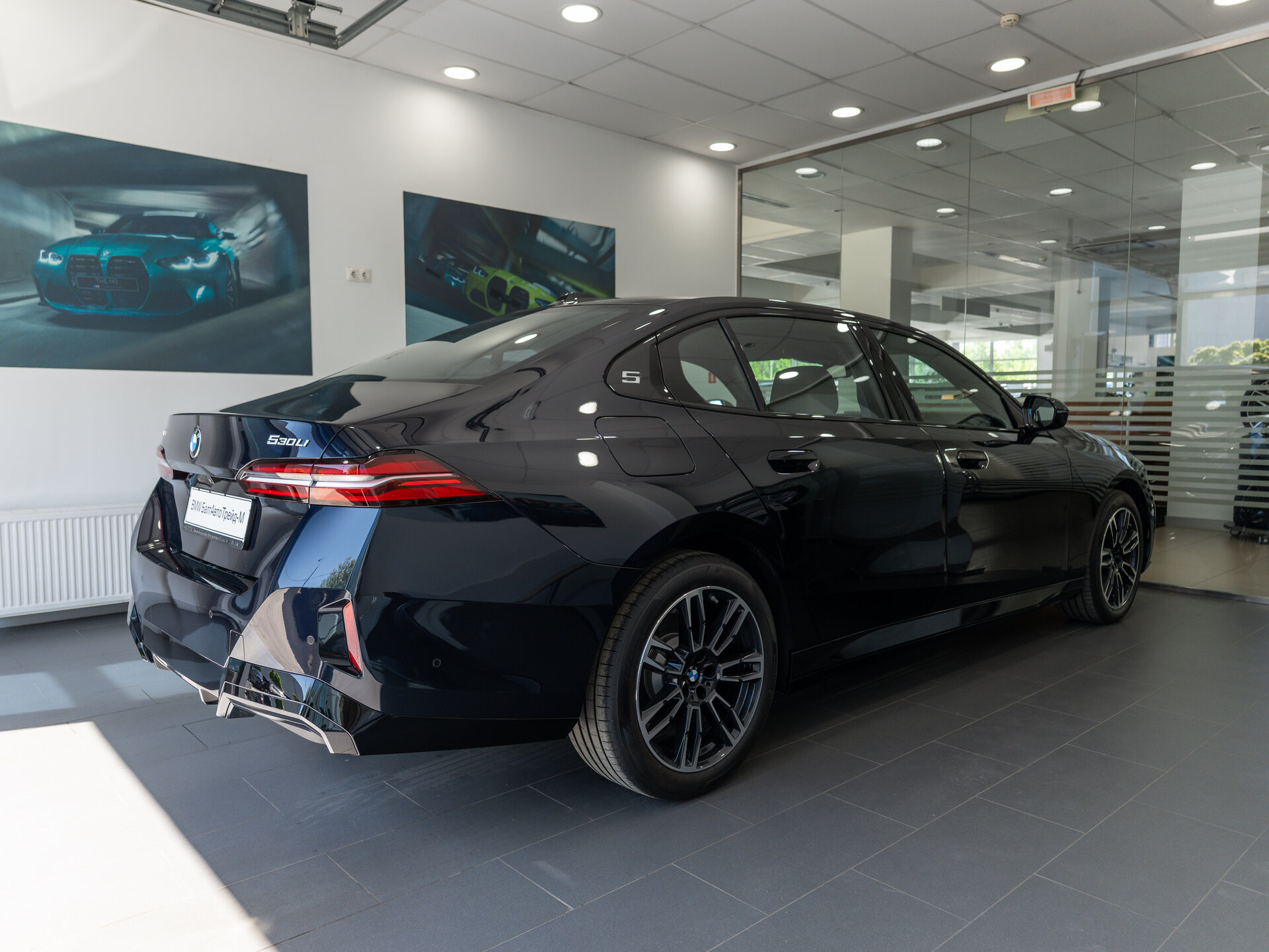 Автомобиль BMW 5 серии 530Li xDrive 2.0 AT (258 л.с.) 4WD - 4