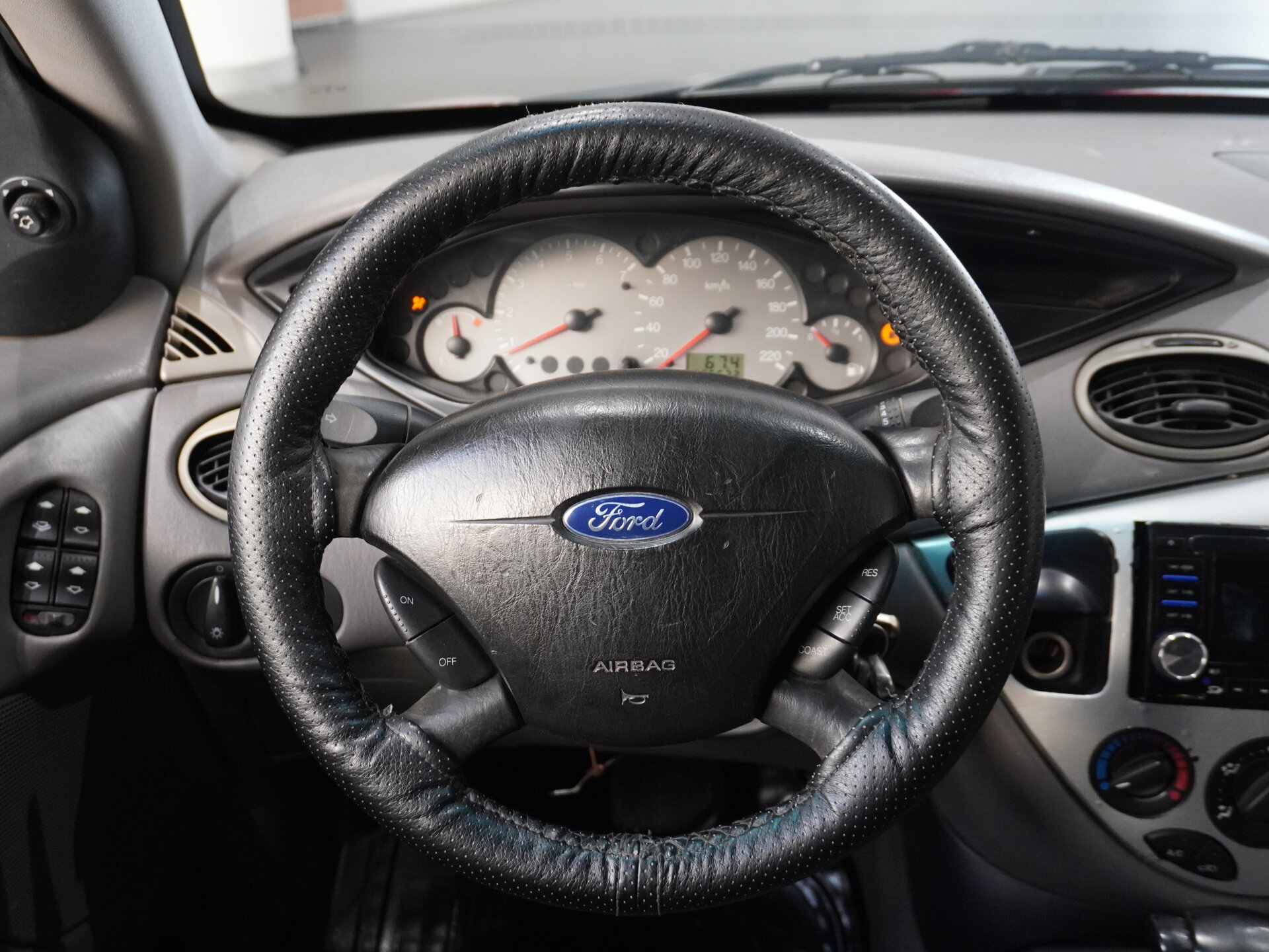 Автомобиль Ford Focus 2.0 AT (131 л.с.) - 16