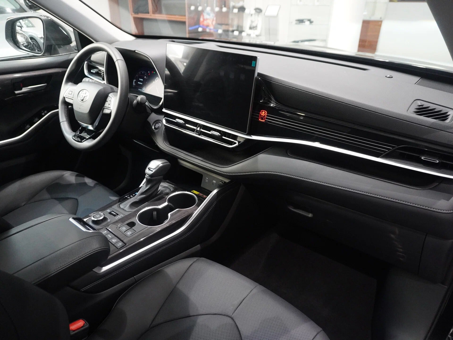 Автомобиль Toyota Highlander 2.0 AT (248 л.с.) 4WD - 15