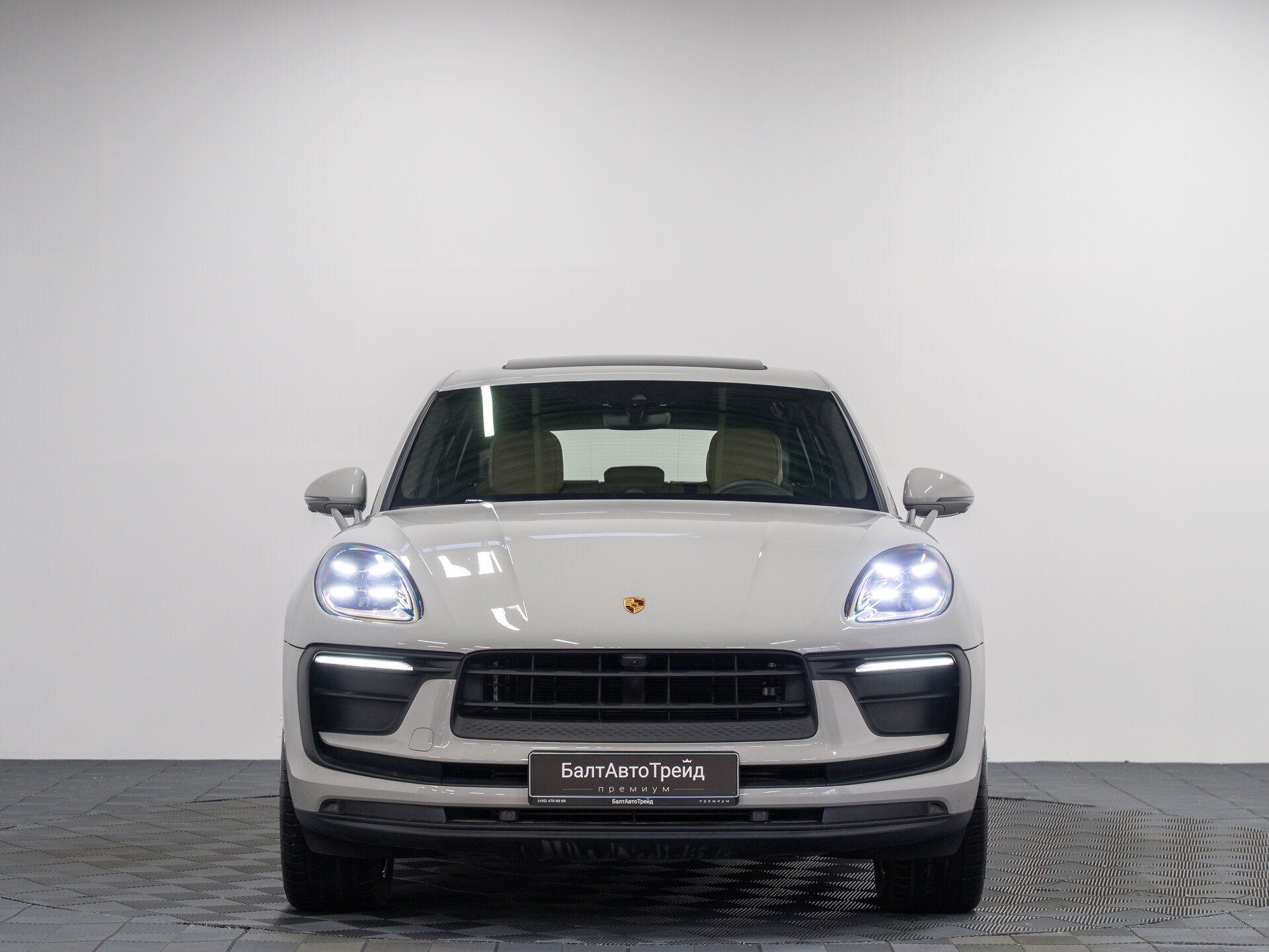 Автомобиль Porsche Macan 2.0 AMT (265 л.с.) 4WD - 4
