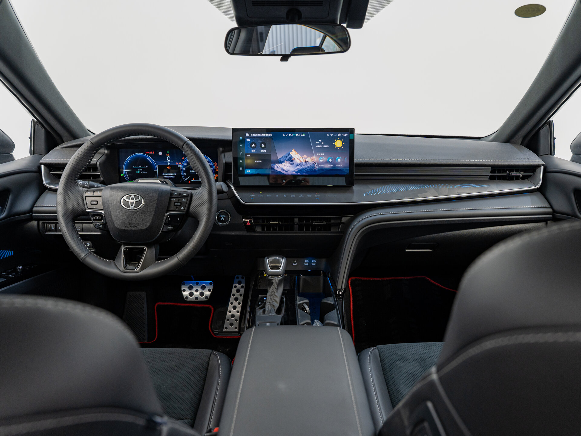 Автомобиль Toyota Camry 2.0hyb CVT (231 л.с.) - 12