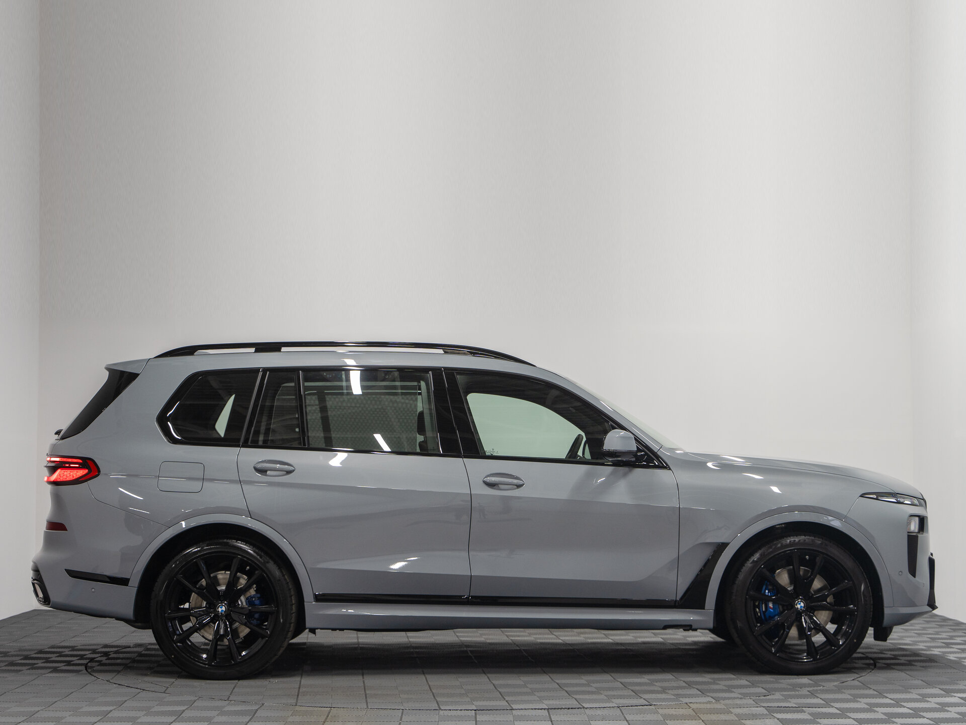 Автомобиль BMW X7 40i 3.0 AT (381 л.с.) 4WD - 7