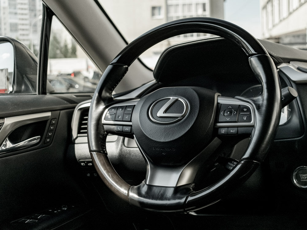 Купить Lexus RX 200t 2.0 AT (238 л.с.) 4WD, 2017 в Екатеренбурге
