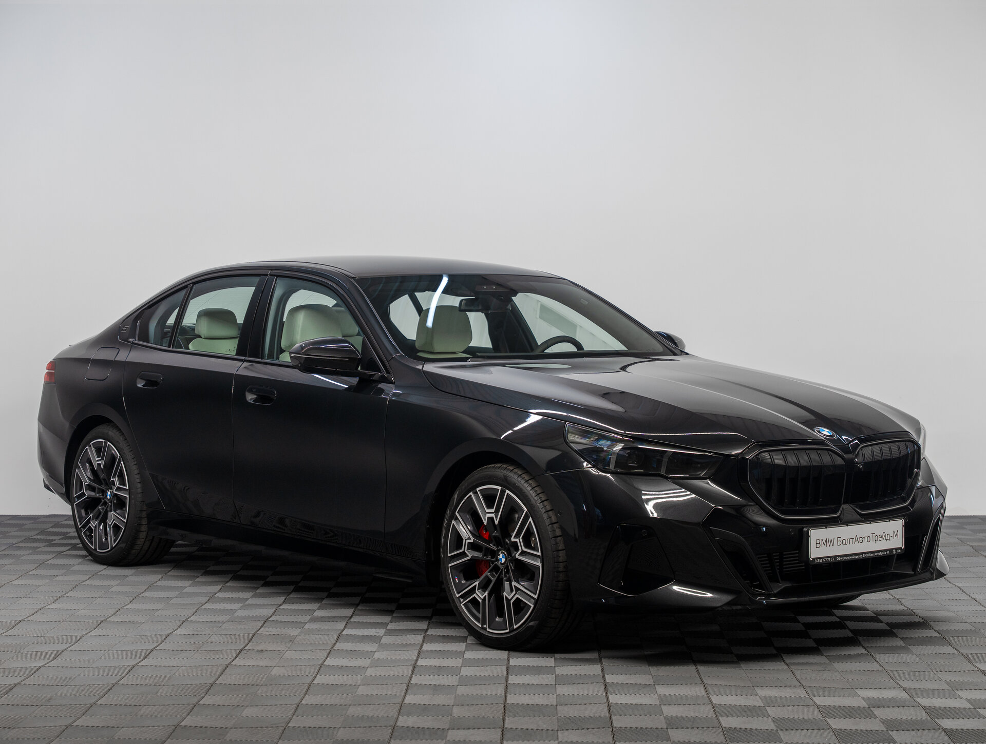 Автомобиль BMW 5 серии 540d xDrive 3.0d AT (303 л.с.) 4WD - 3