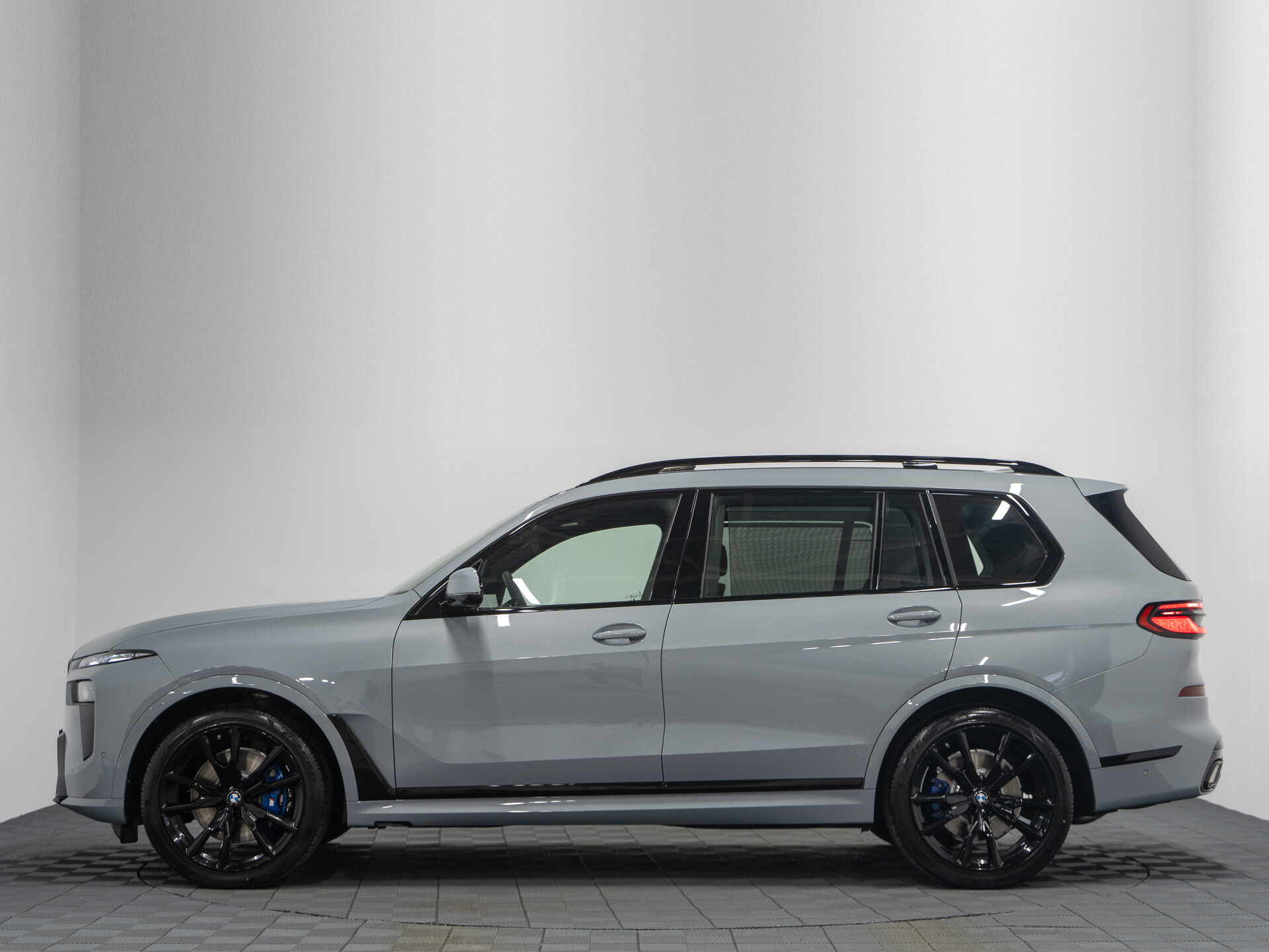 Автомобиль BMW X7 40i 3.0 AT (381 л.с.) 4WD - 12