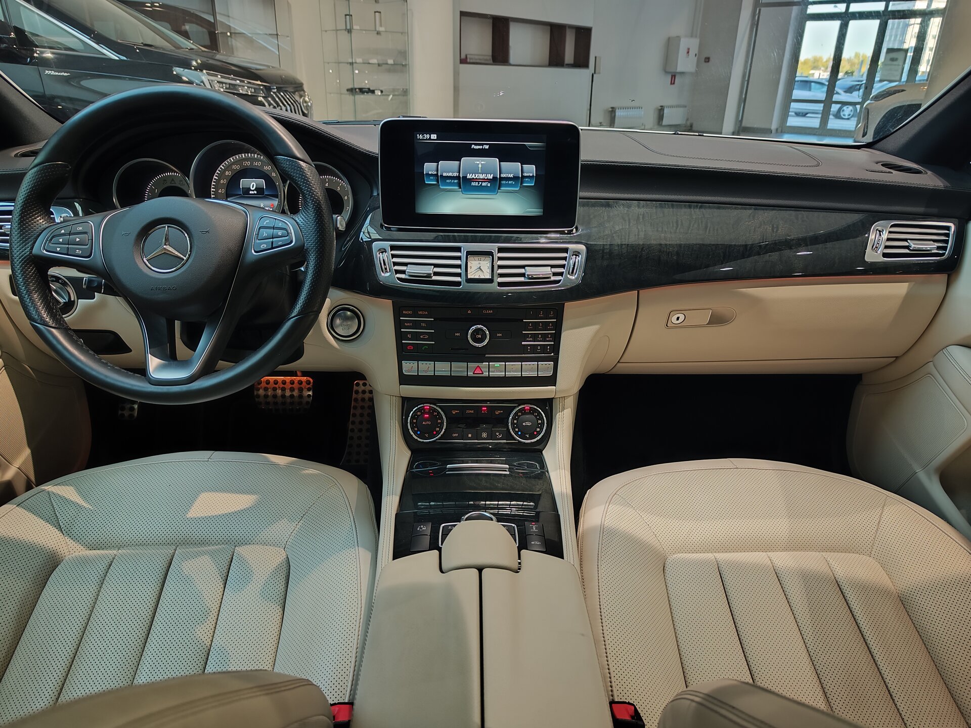 Автомобиль Mercedes-Benz CLS 400 3.0 AT (333 л.с.) 4WD - 16
