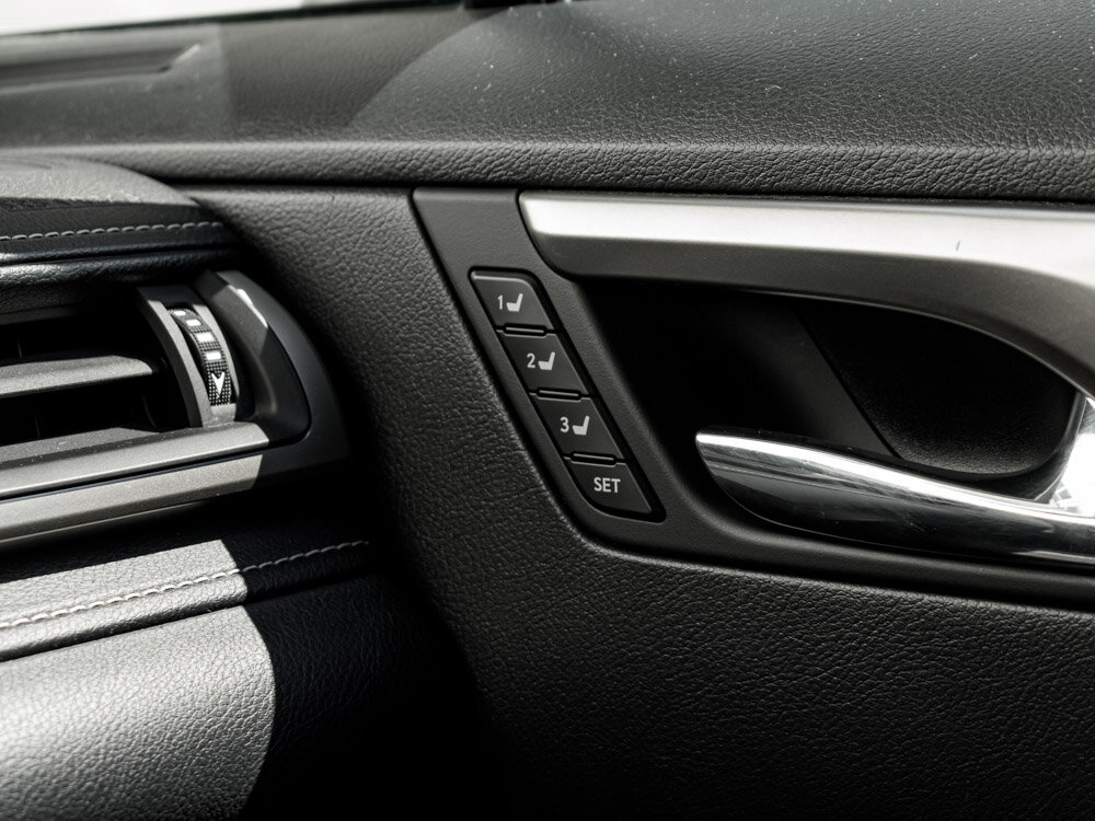 Купить Lexus RX 200t 2.0 AT (238 л.с.) 4WD, 2017 в Екатеренбурге