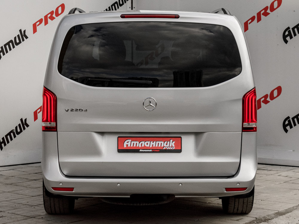 Купить Mercedes-Benz V-Класс 220 d длинный 2.1d AT (163 л.с.), 2018 в Екатеренбурге
