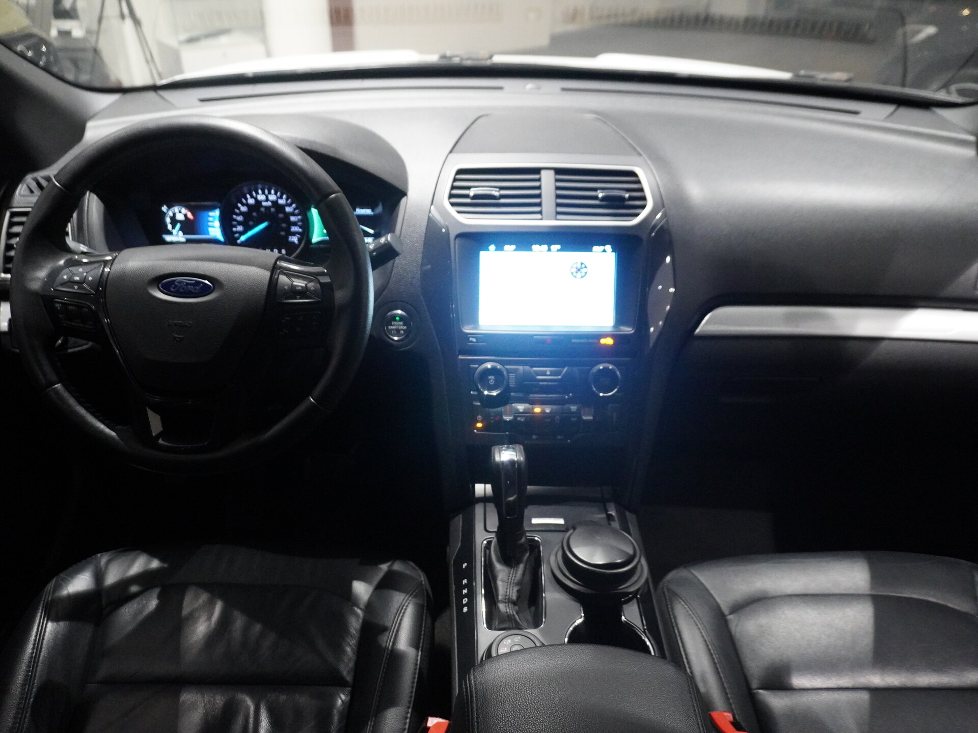 Автомобиль Ford Explorer 3.5 AT (249 л.с.) 4WD - 16