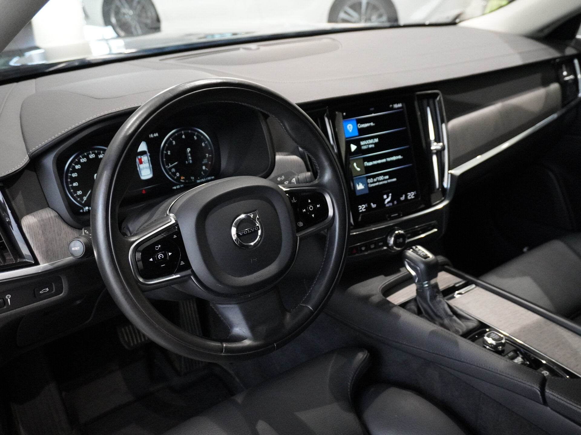 Автомобиль Volvo S90 2.0 AT (190 л.с.) - 11