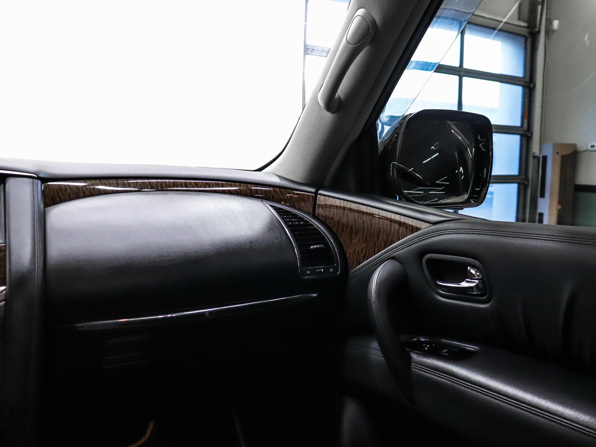 Nissan Patrol 2011 14