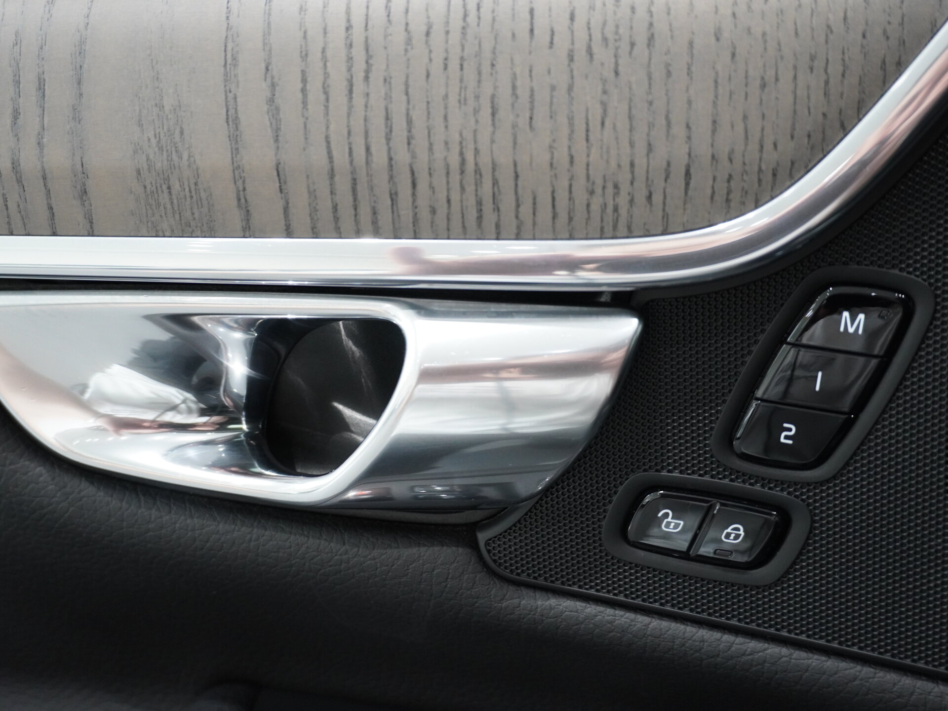 Автомобиль Volvo S90 2.0 AT (190 л.с.) - 8