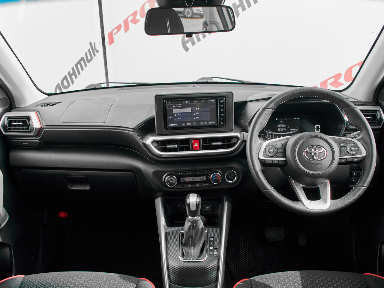 Купить Toyota Raize 1.0 CVT (98 л.с.) 4WD, 2020 в Екатеренбурге