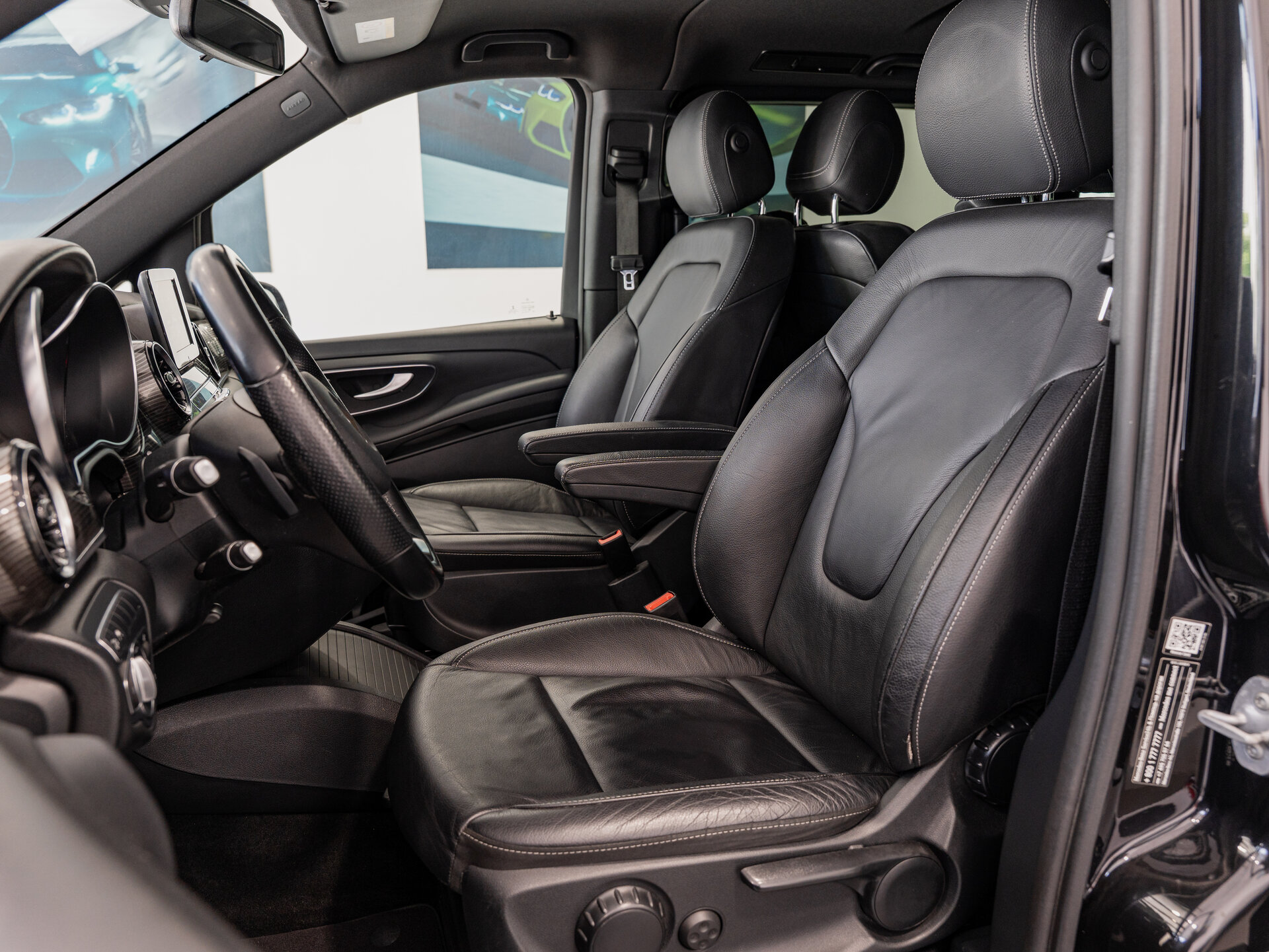 Автомобиль Mercedes-Benz V-Класс 250 d длинный 2.1d AT (190 л.с.) 4WD - 14