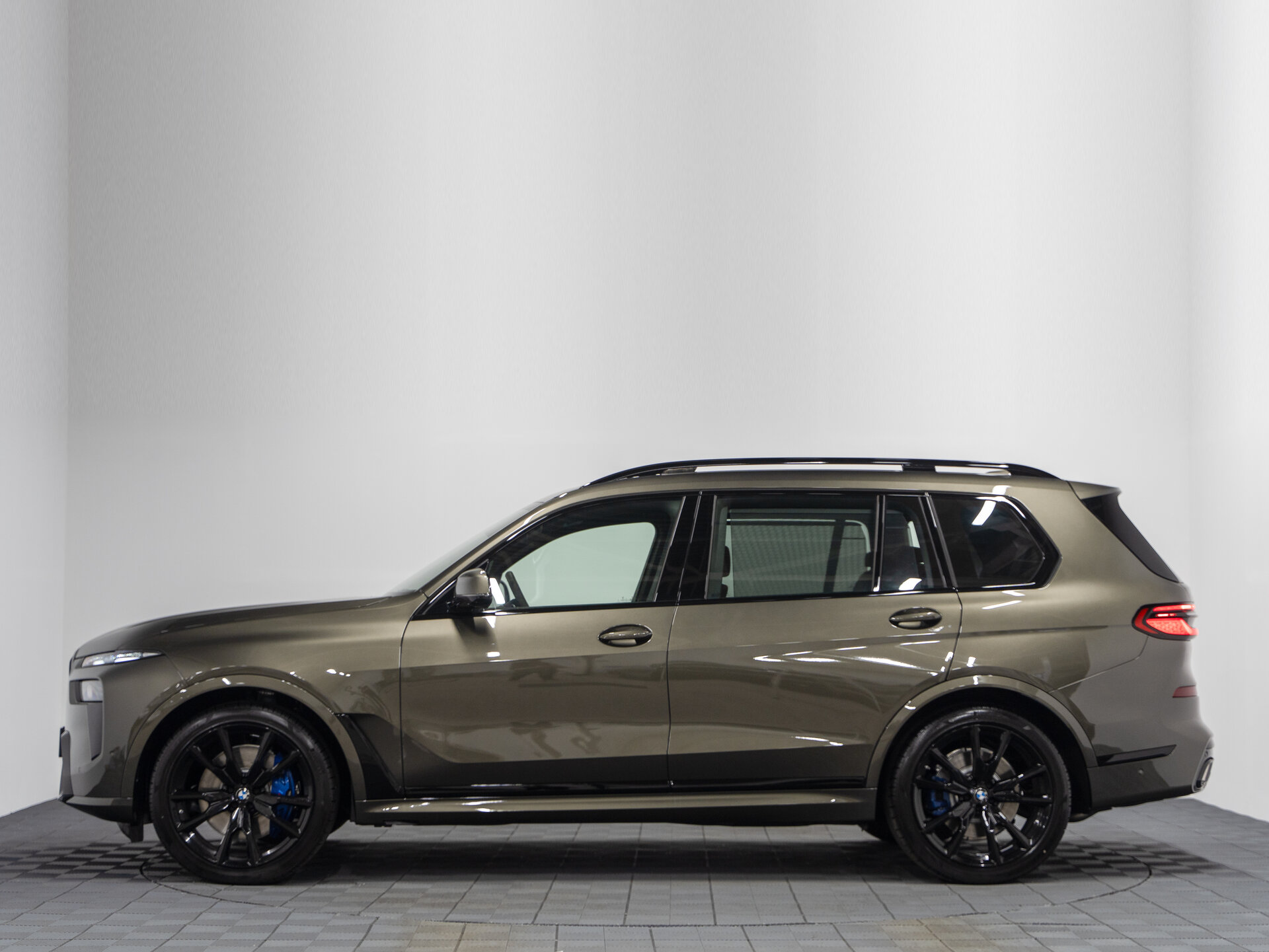 Автомобиль BMW X7 40i 3.0 AT (381 л.с.) 4WD - 12