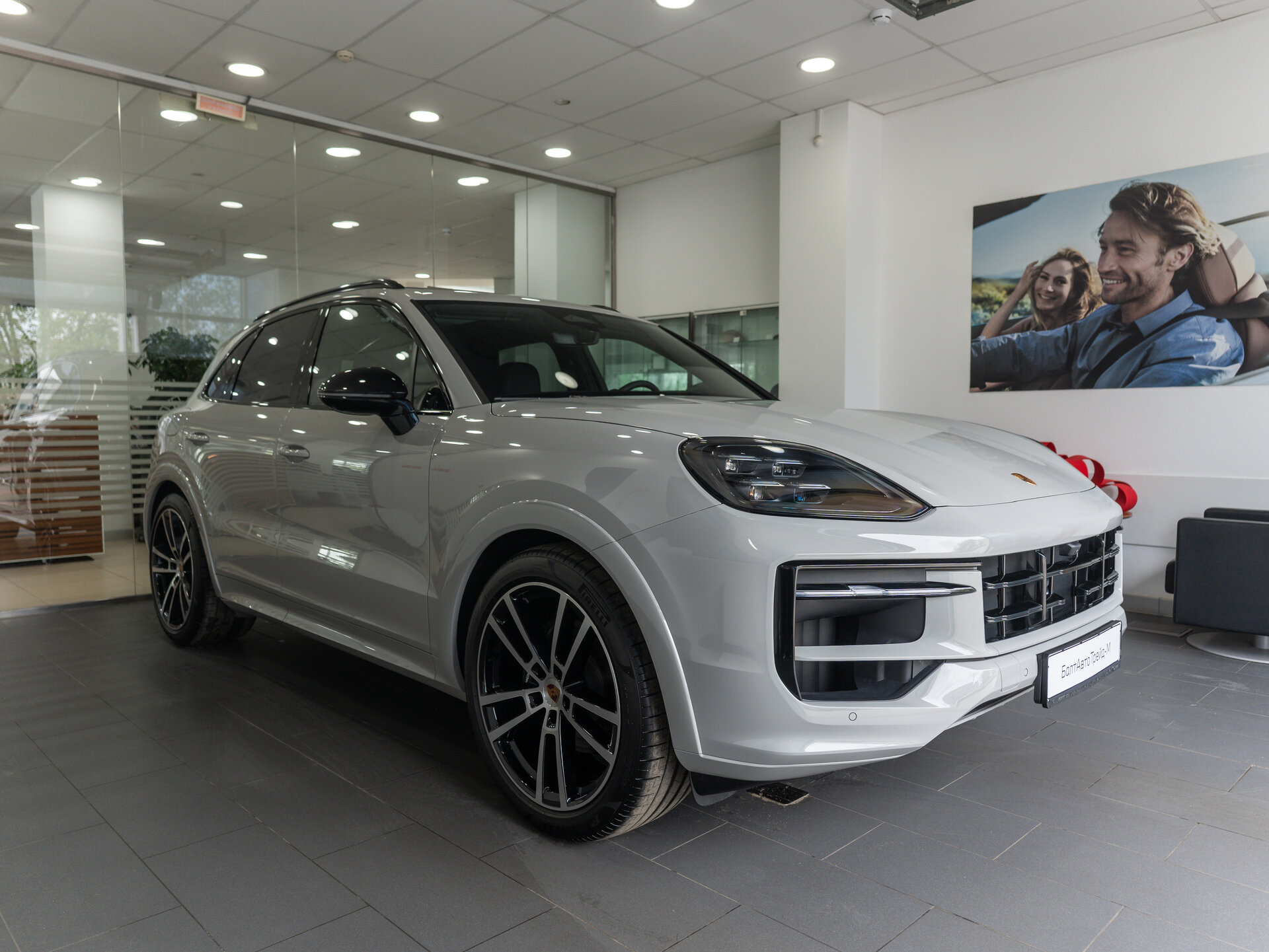 Автомобиль Porsche Cayenne 3.0 AT (353 л.с.) 4WD - 3