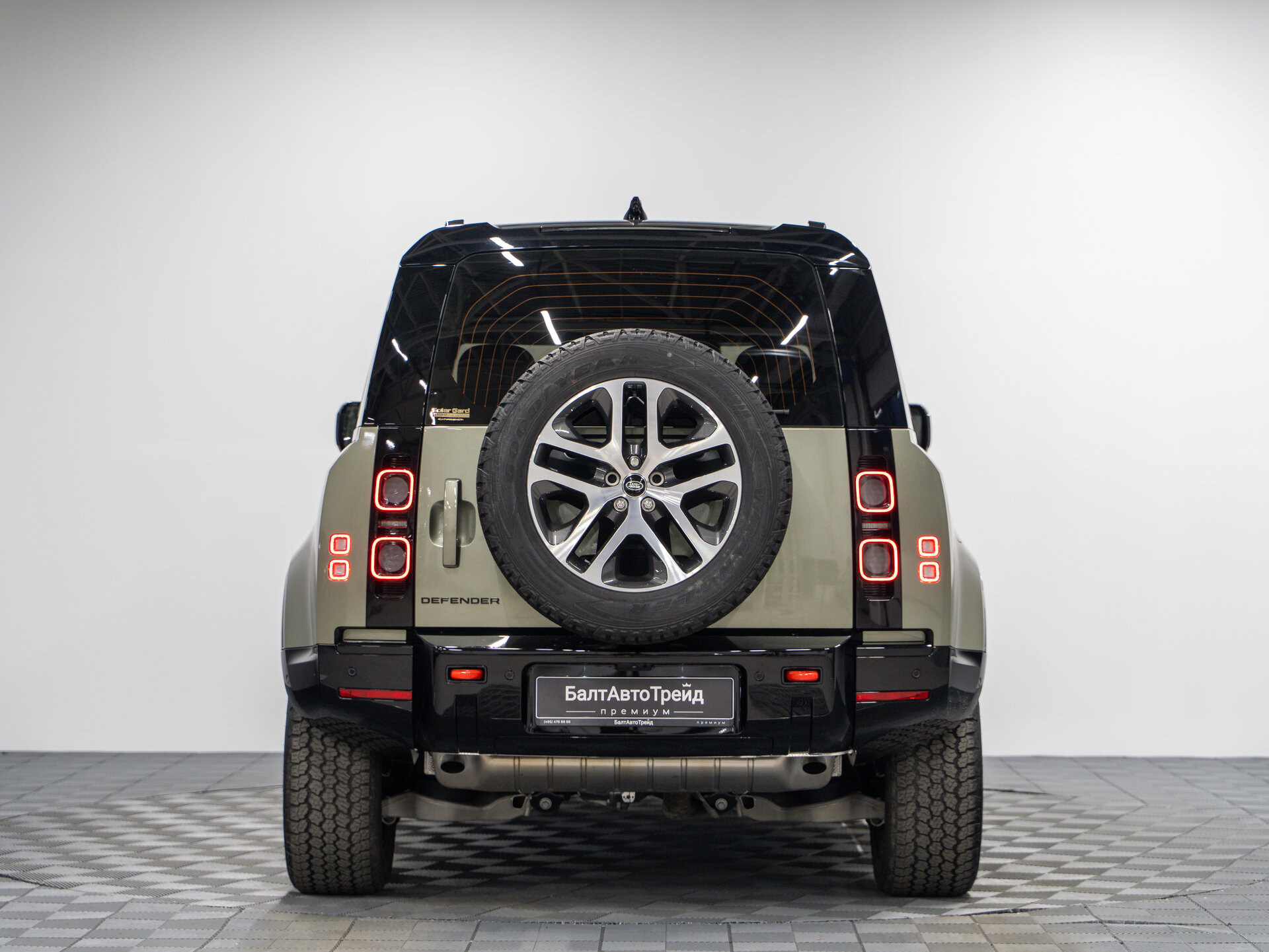 Автомобиль Land Rover Defender 130 3.0 AT (400 л.с.) 4WD - 8