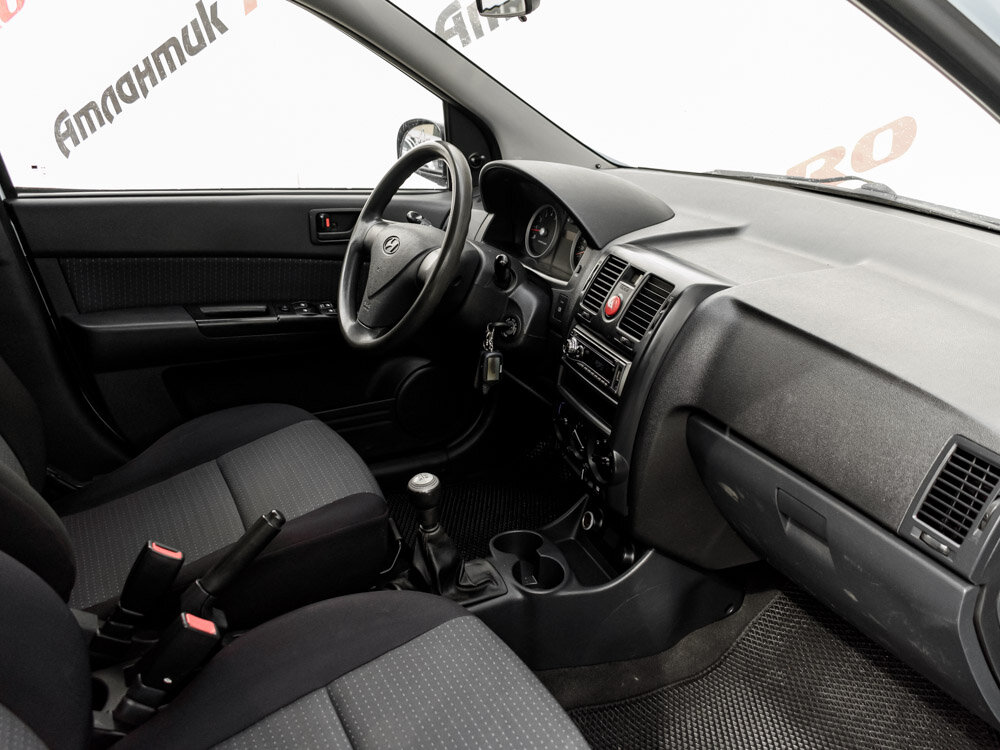 Купить Hyundai Getz 1.4 MT (97 л.с.), 2010 в Екатеренбурге