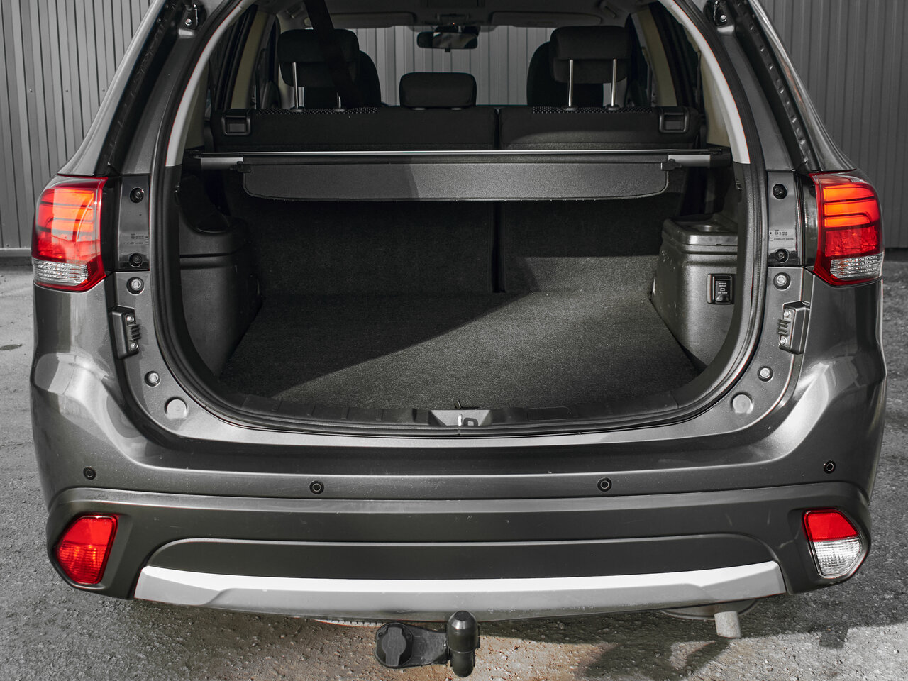 Купить Mitsubishi Outlander 2.0 CVT (146 л.с.) 4WD, 2018 в Екатеренбурге