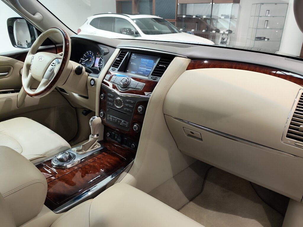 Автомобиль Infiniti QX80 5.6 AT (405 л.с.) 4WD - 18