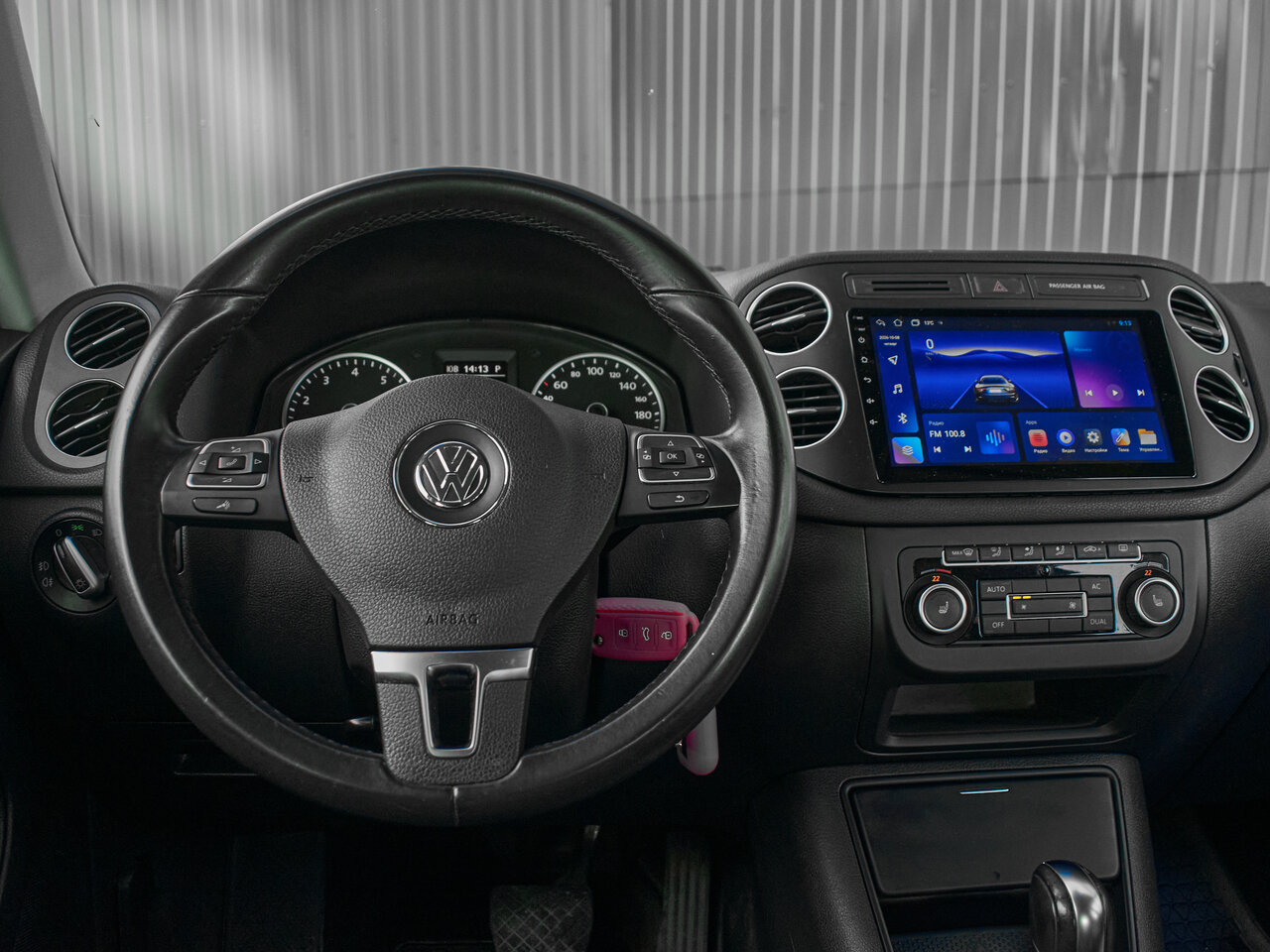Купить Volkswagen Tiguan 2.0 AT (170 л.с.) 4WD, 2011 в Екатеренбурге