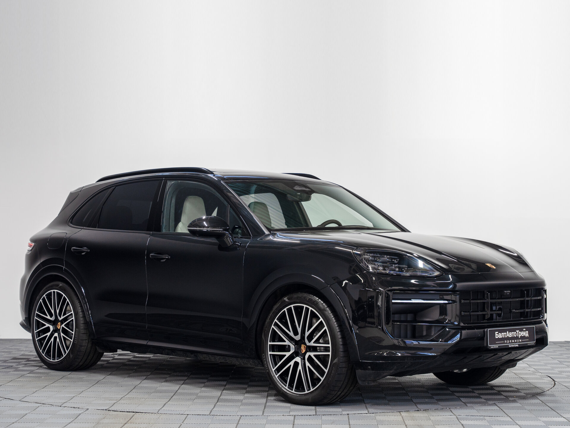 Автомобиль Porsche Cayenne GTS 4.0 AT (500 л.с.) 4WD - 5
