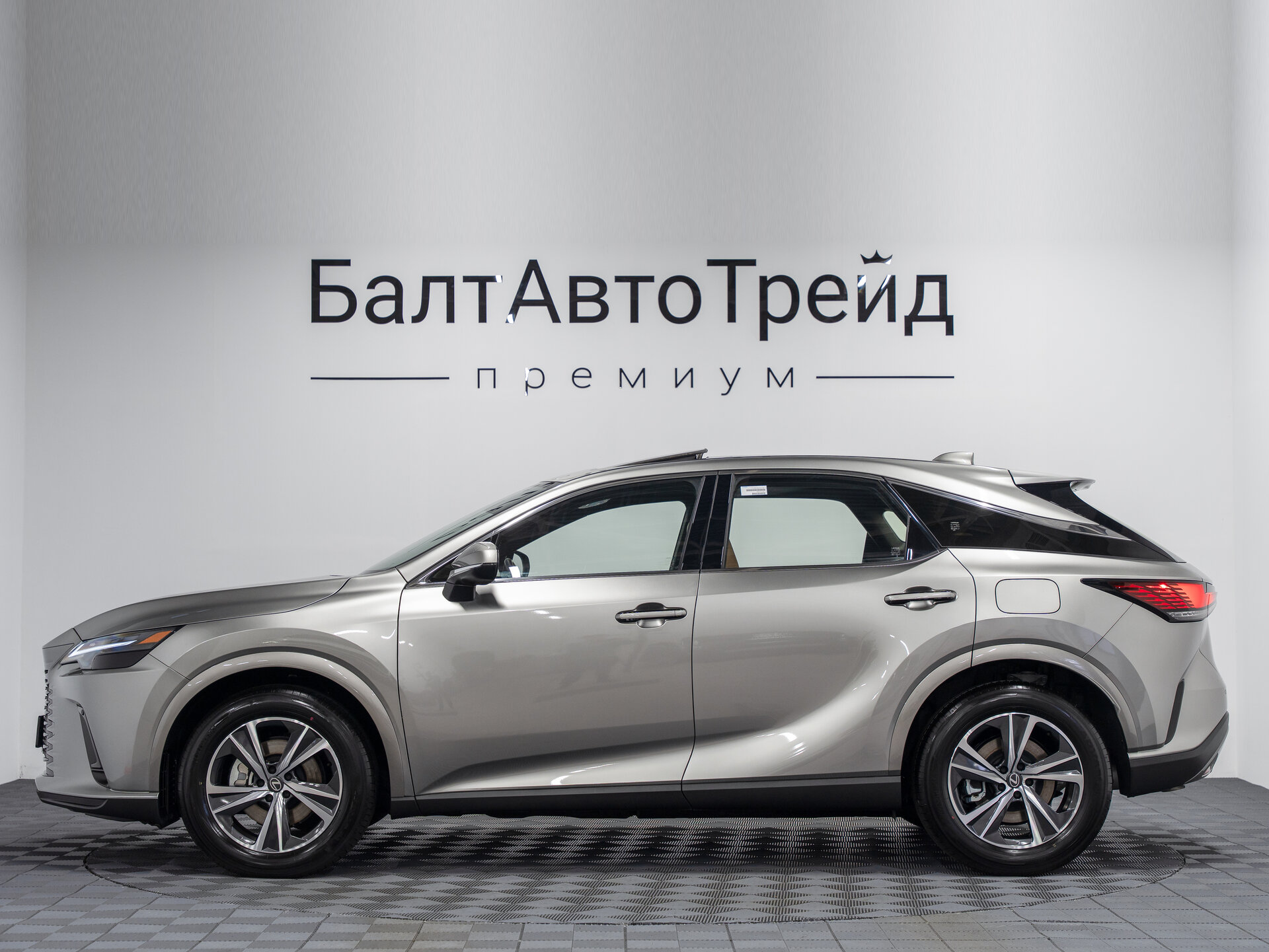 Автомобиль Lexus RX 300 2.0 AT (248 л.с.) 4WD - 11