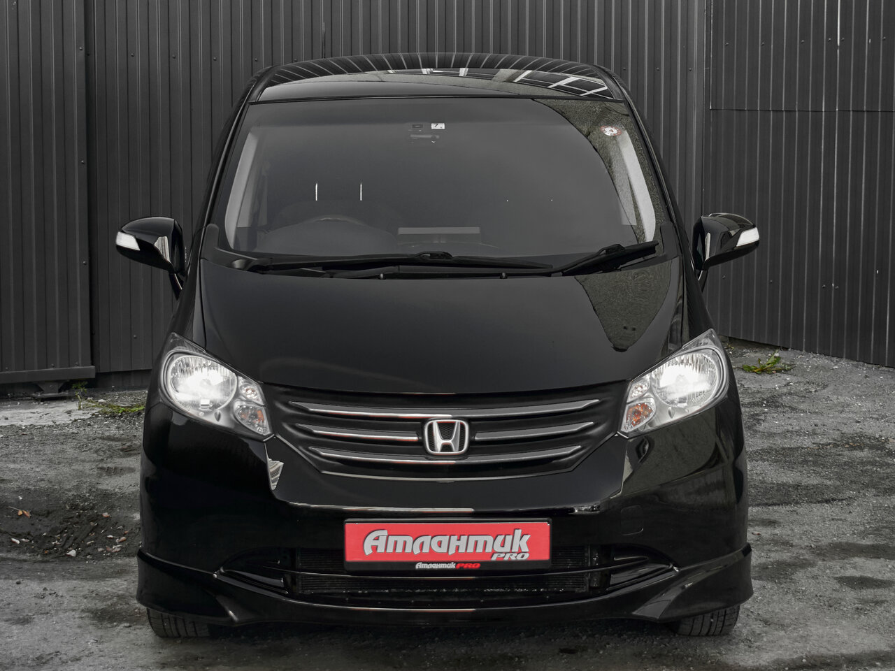 Купить Honda Freed 1.5 CVT (118 л.с.), 2010 в Екатеренбурге