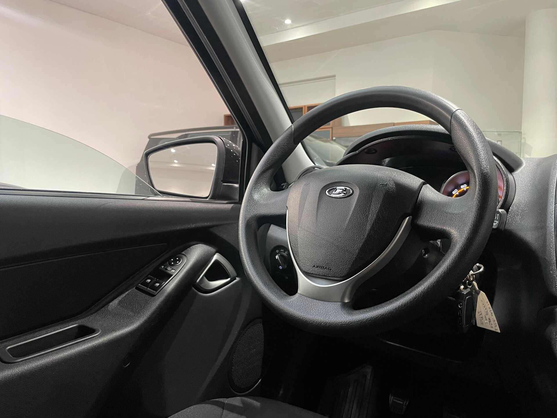 Автомобиль Lada (ВАЗ) Granta 1.6 MT (90 л.с.) - 15