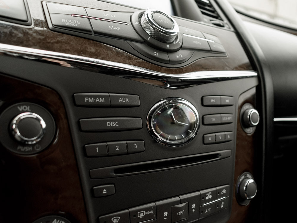 Купить Infiniti QX56 5.6 AT (405 л.с.) 4WD, 2011 в Екатеренбурге