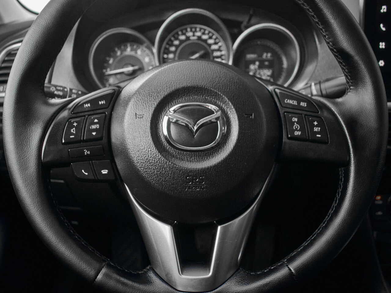 Купить Mazda 6 2.5 AT (192 л.с.), 2014 в Екатеренбурге