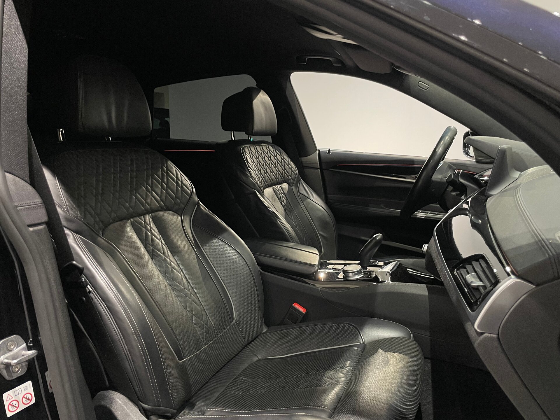 Автомобиль BMW 6 серии 630d xDrive 3.0d AT (249 л.с.) 4WD - 12