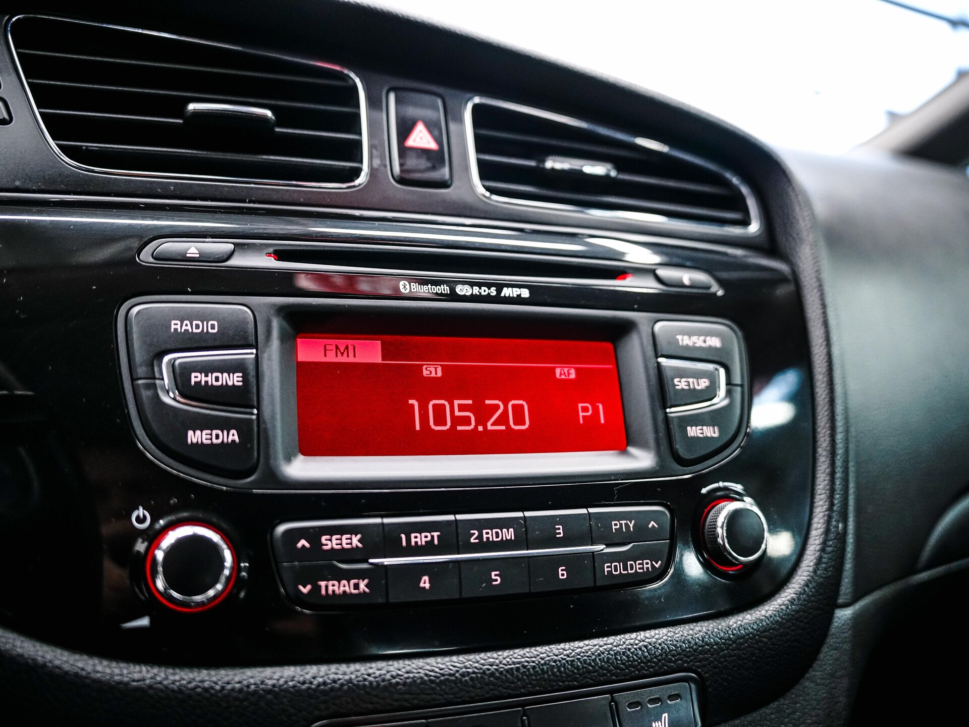 Kia Ceed 2013 23