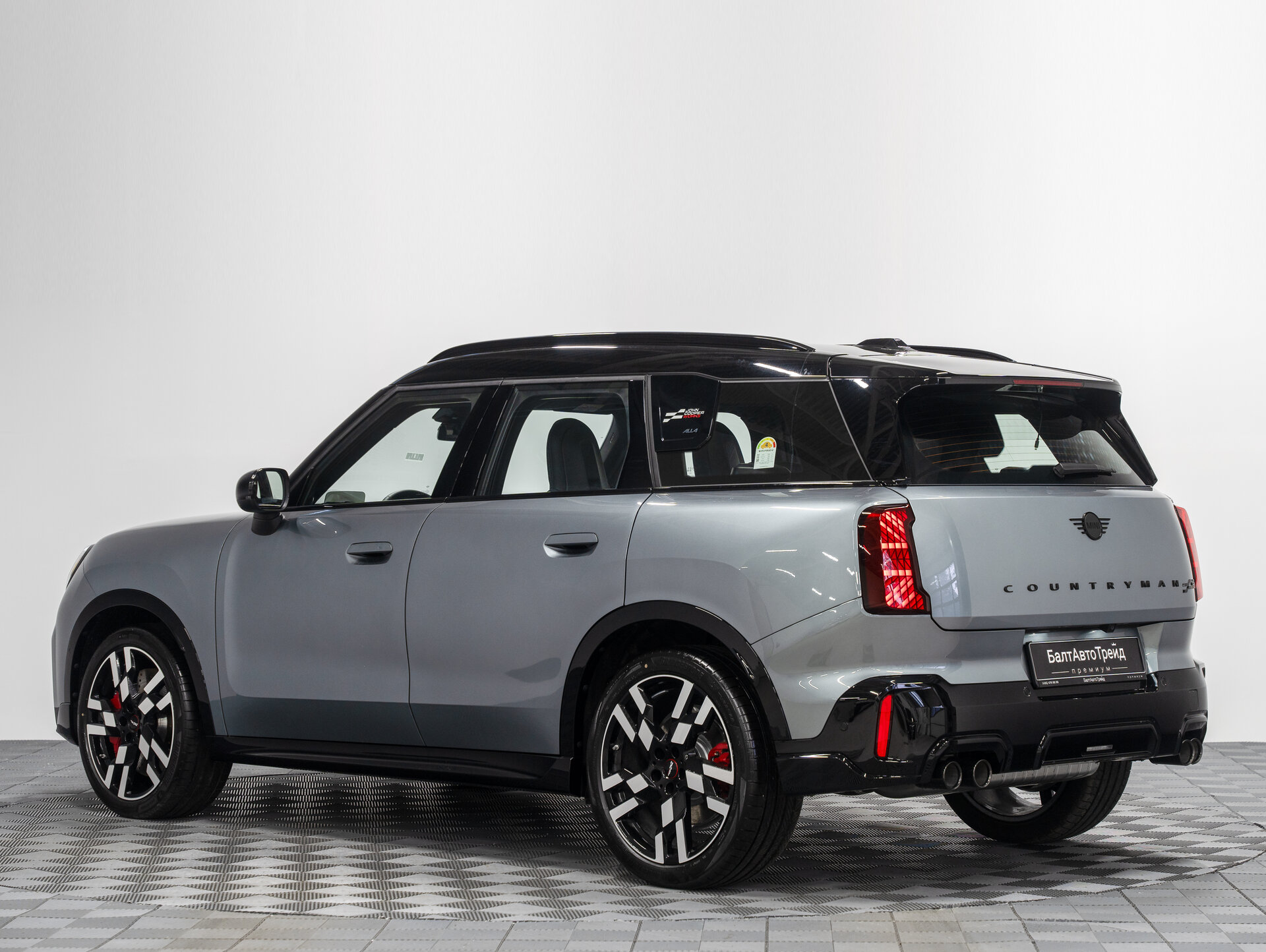 Автомобиль Mini Countryman John Cooper Works 2.0 AMT (300 л.с.) 4WD - 11