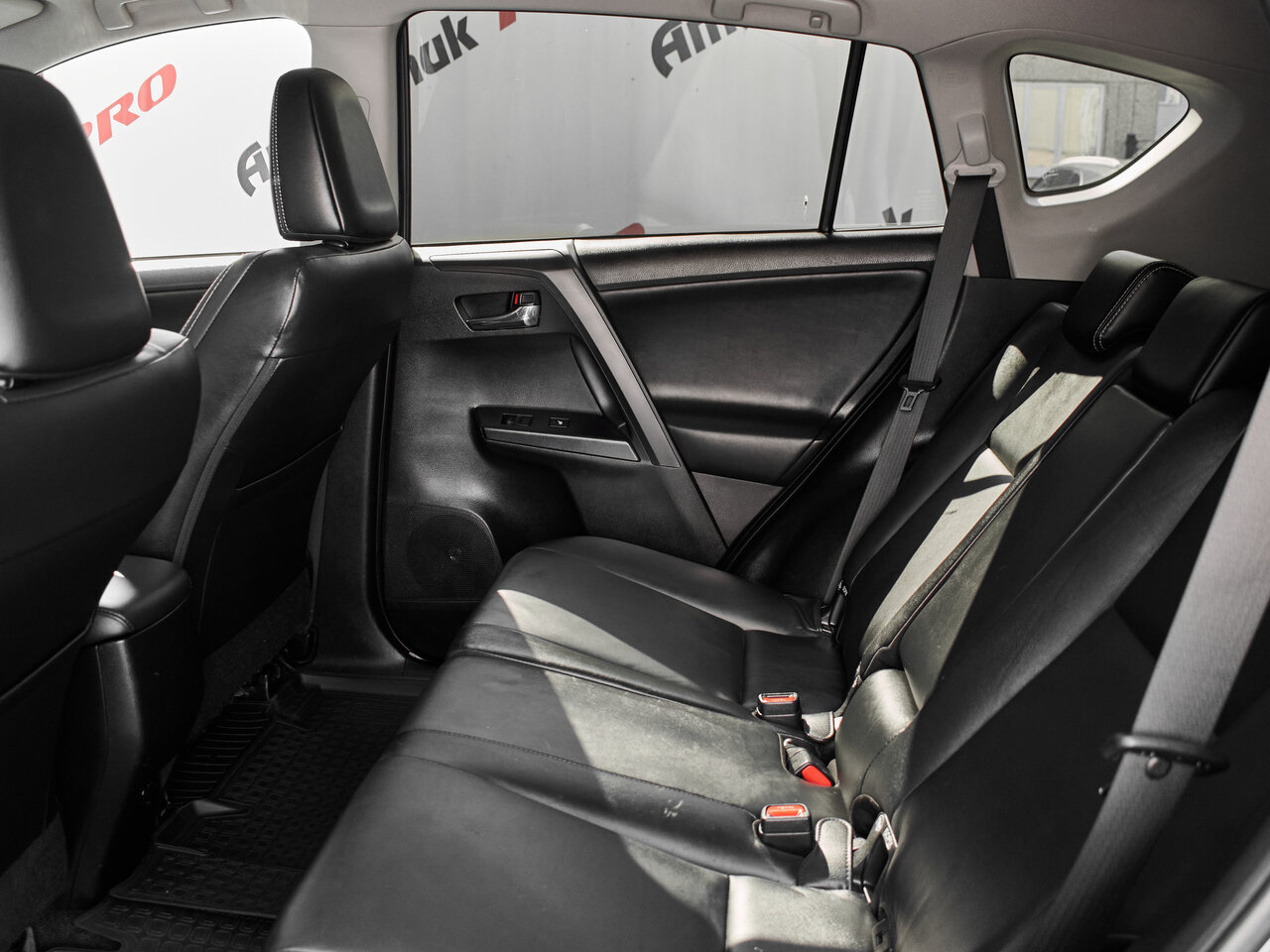 Купить Toyota RAV4 2.0 CVT (146 л.с.) 4WD, 2016 в Екатеренбурге