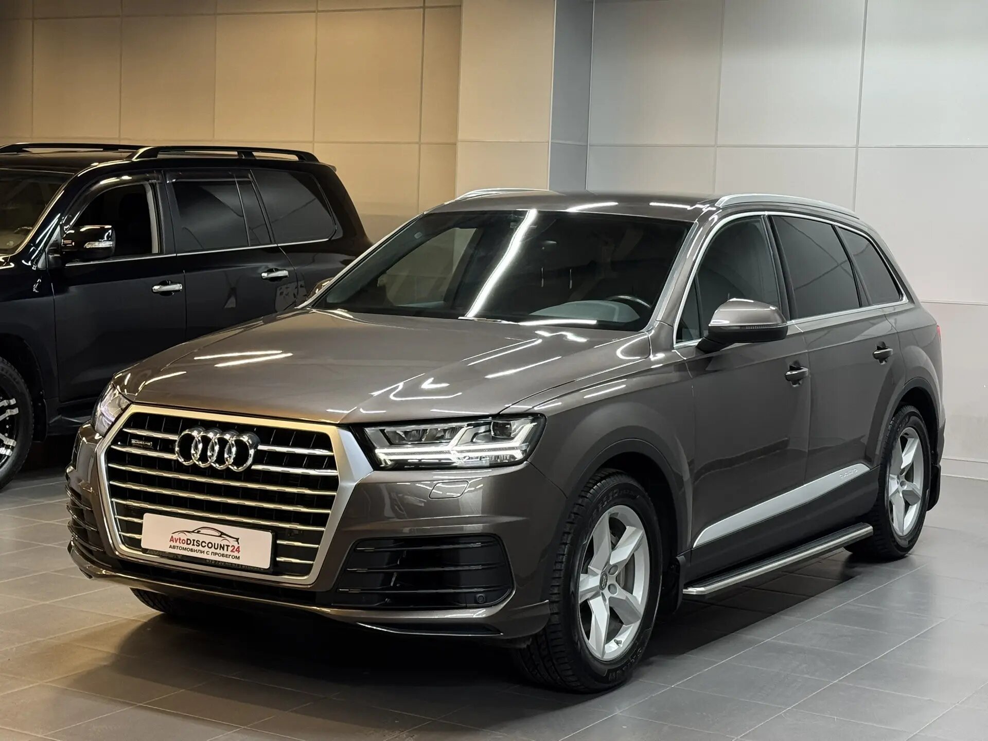 Audi Q7 — фото 1