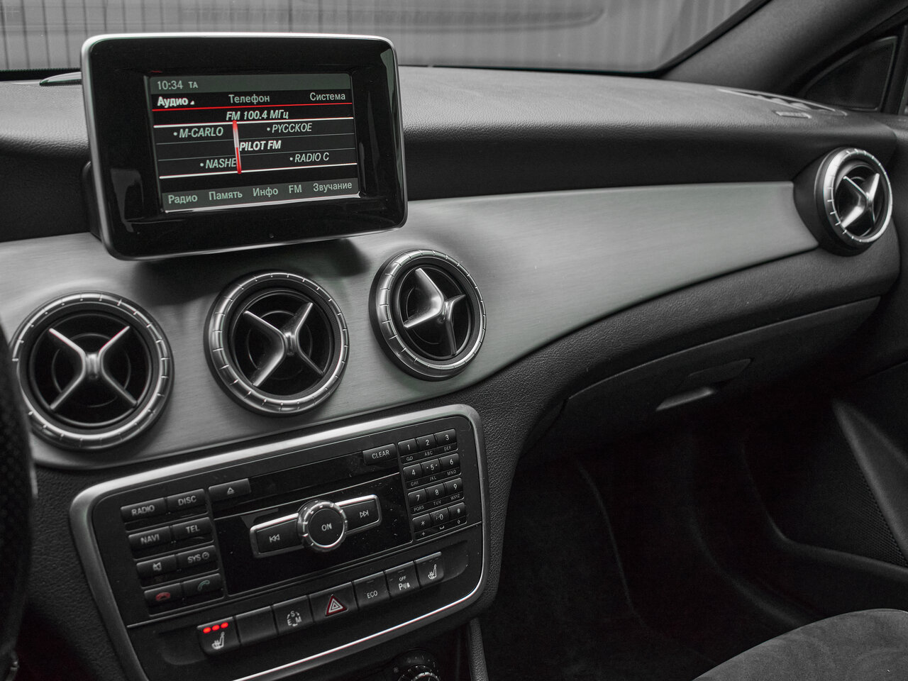 Купить Mercedes-Benz CLA 200 1.6 AMT (156 л.с.), 2014 в Екатеренбурге