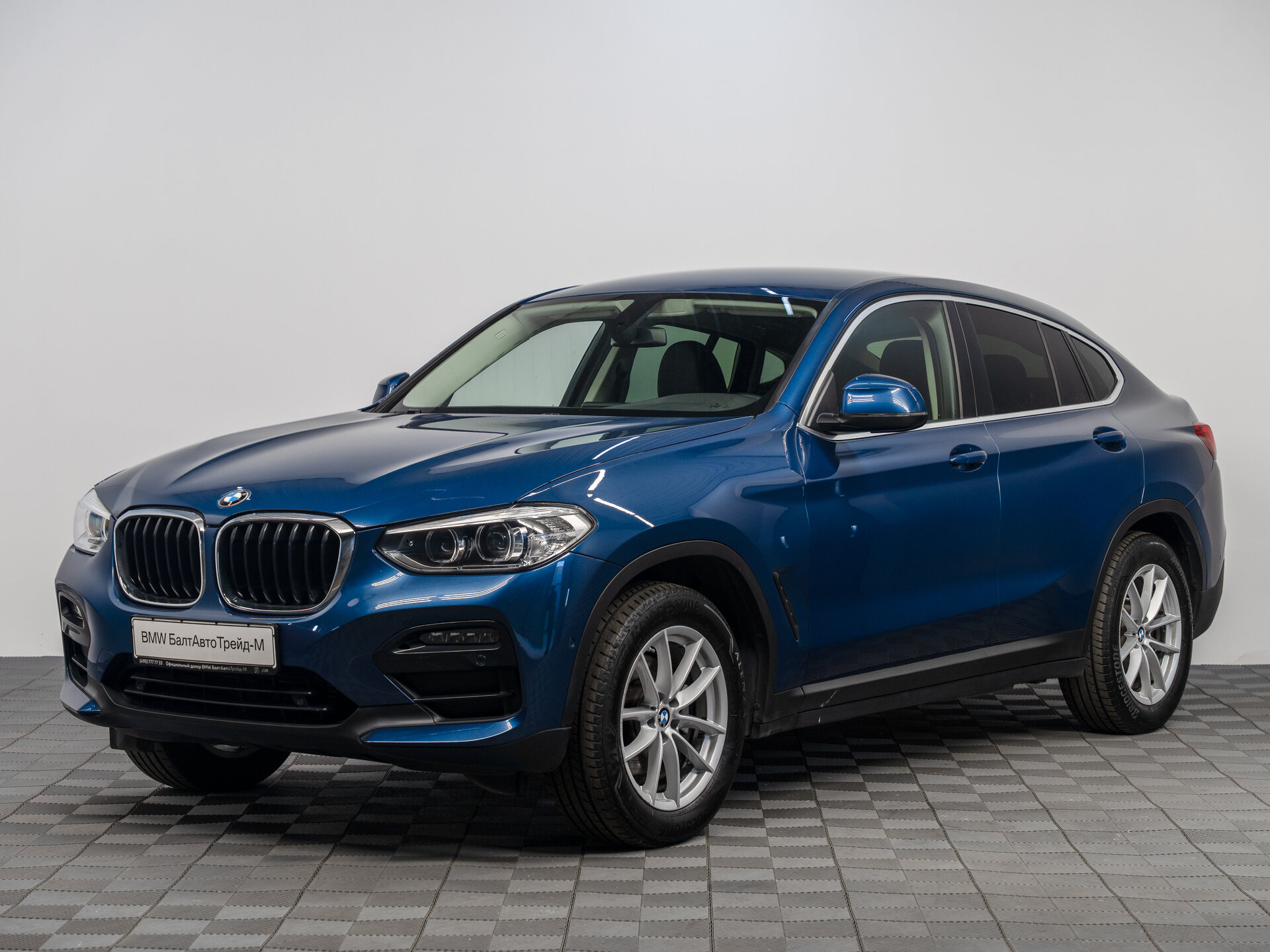 Автомобиль BMW X4 20i 2.0 AT (184 л.с.) 4WD - 1