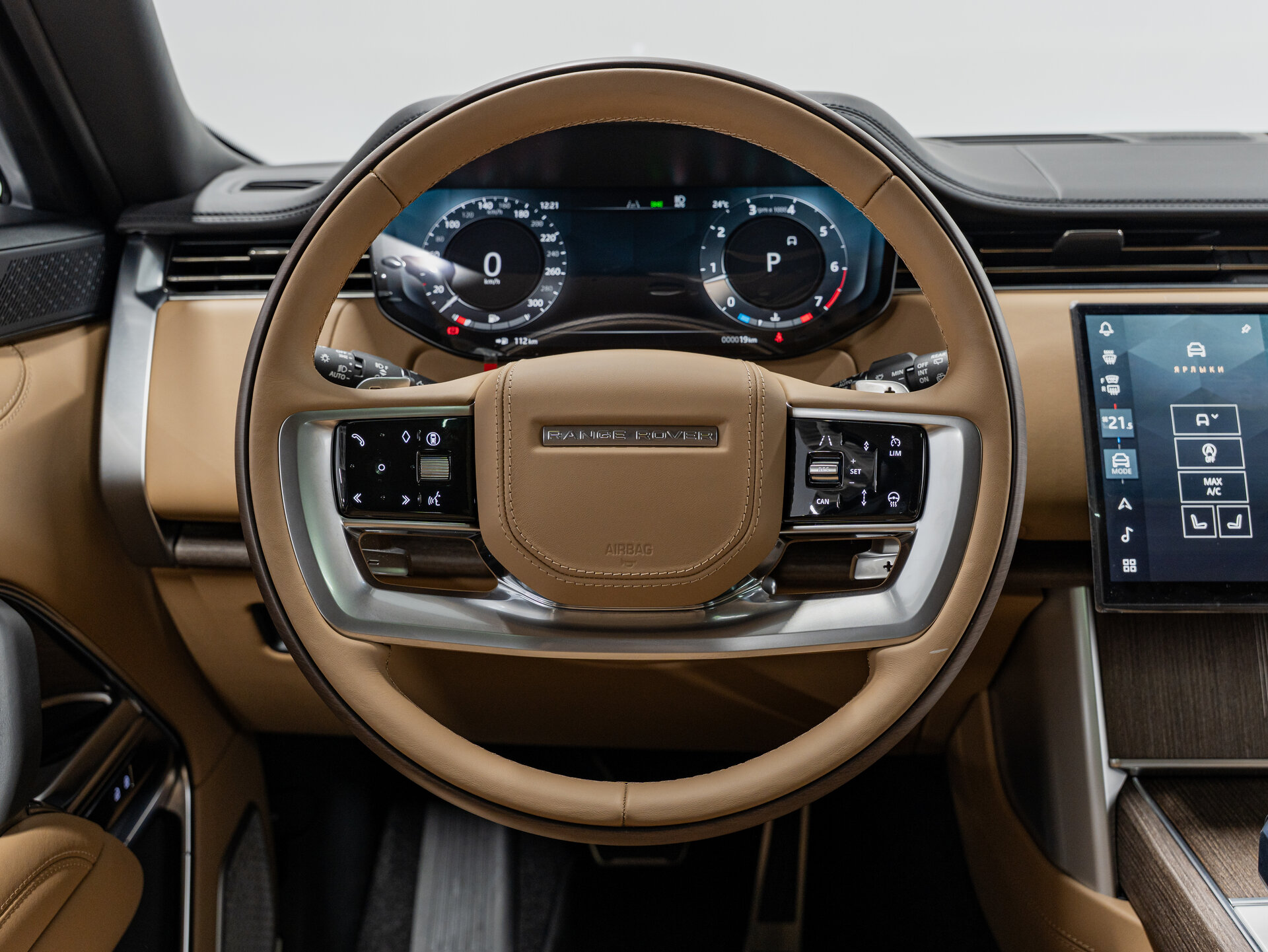 Автомобиль Land Rover Range Rover P400 MHEV 3.0 AT (400 л.с.) 4WD - 16