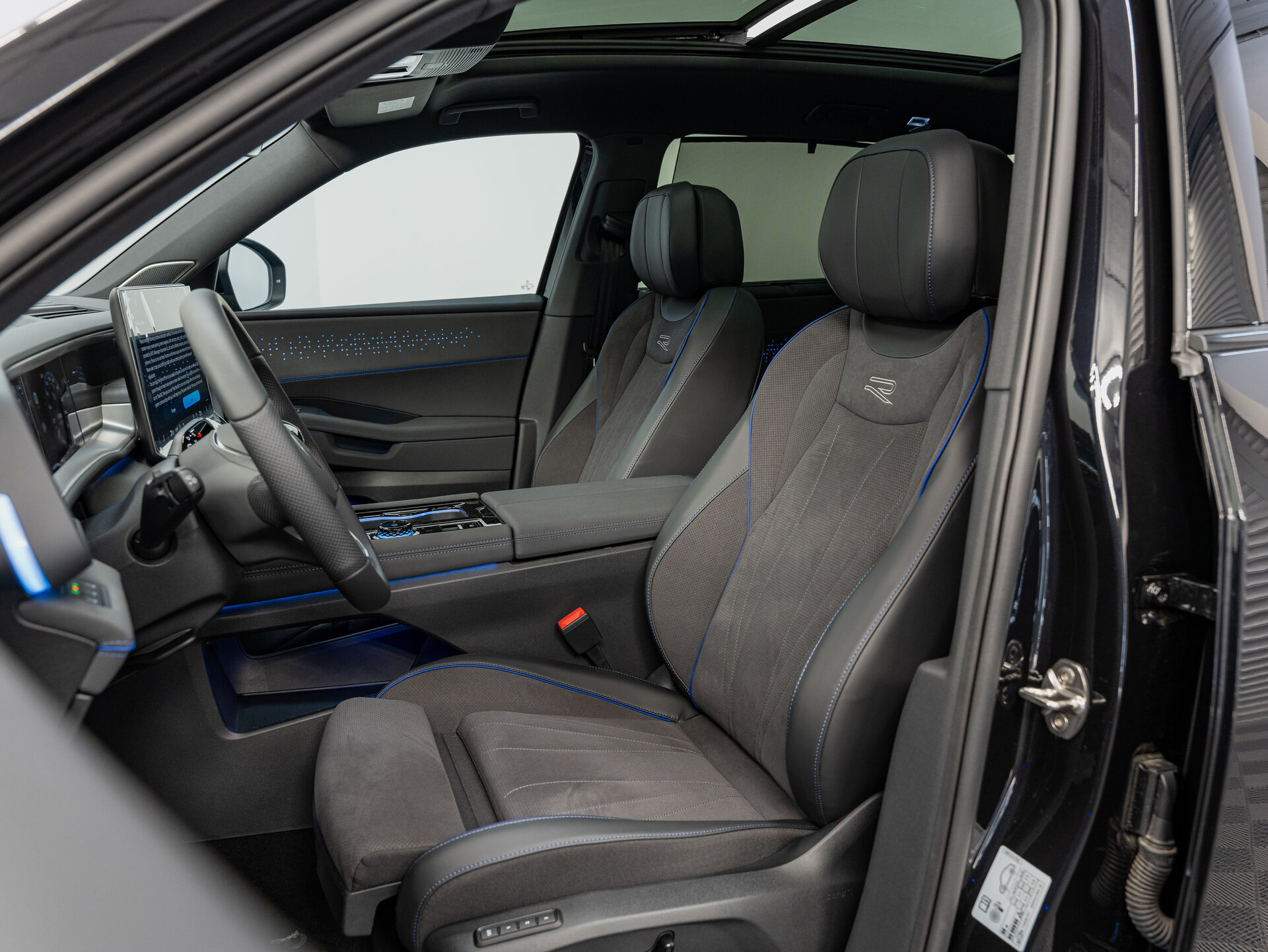 Автомобиль Volkswagen Teramont Pro 2.0 AMT (272 л.с.) 4WD - 11