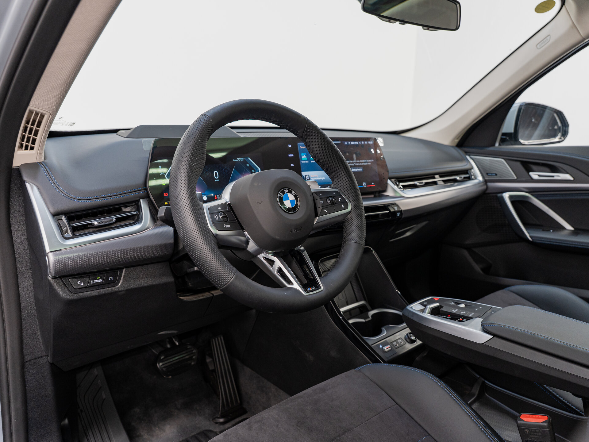 Автомобиль BMW X1 25Li xDrive 2.0 AMT (204 л.с.) 4WD - 9