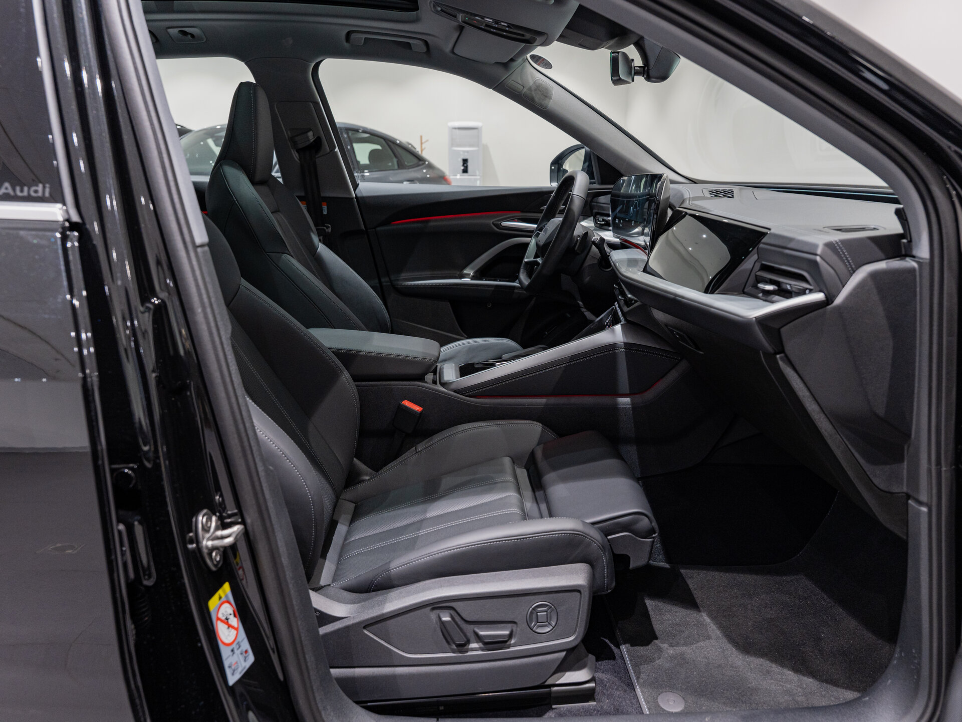 Автомобиль Audi Q5 40 TDI 2.0d AMT (204 л.с.) 4WD - 10