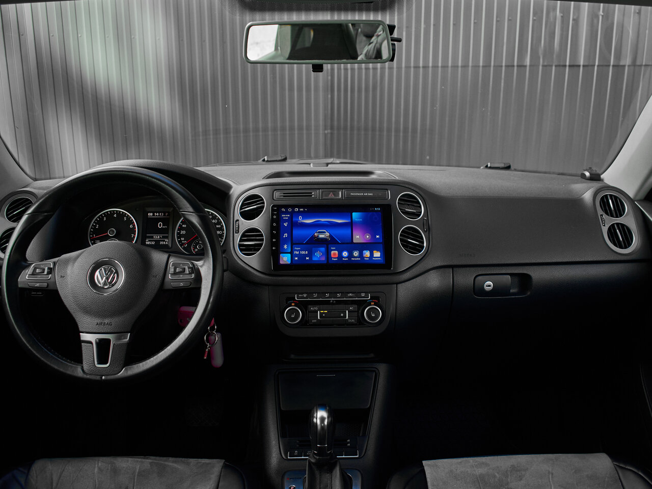 Купить Volkswagen Tiguan 2.0 AT (170 л.с.) 4WD, 2011 в Екатеренбурге