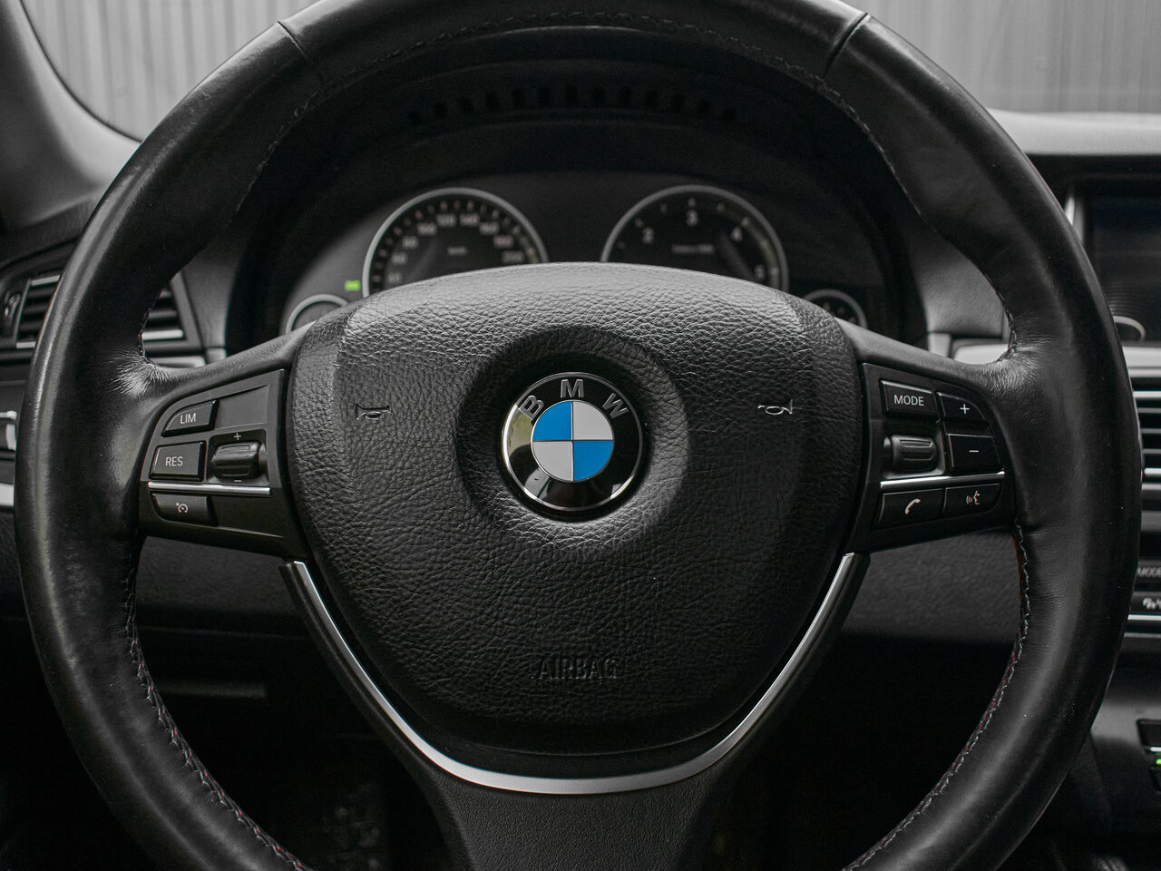 Купить BMW 5 серии 520d 2.0d AT (184 л.с.), 2013 в Екатеренбурге