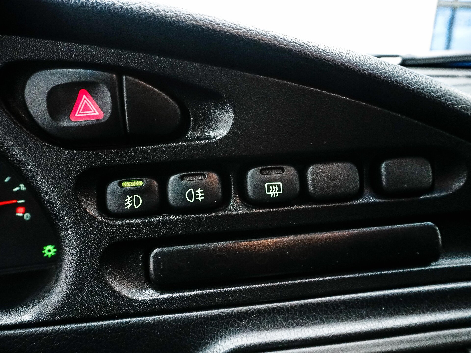 Chevrolet Niva 2012 21