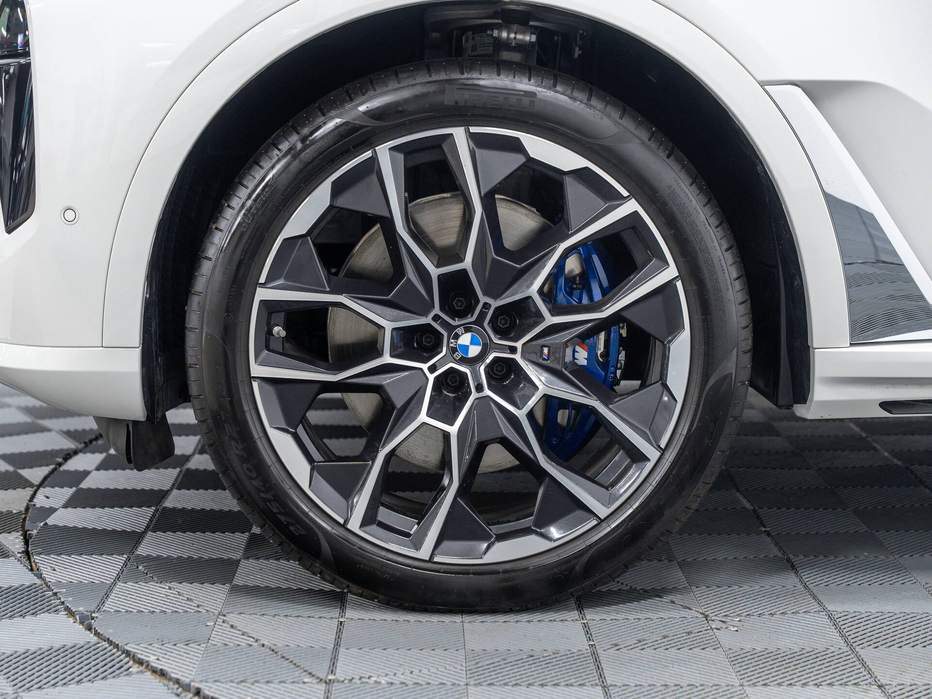 Автомобиль BMW X7 40i 3.0 AT (381 л.с.) 4WD - 4