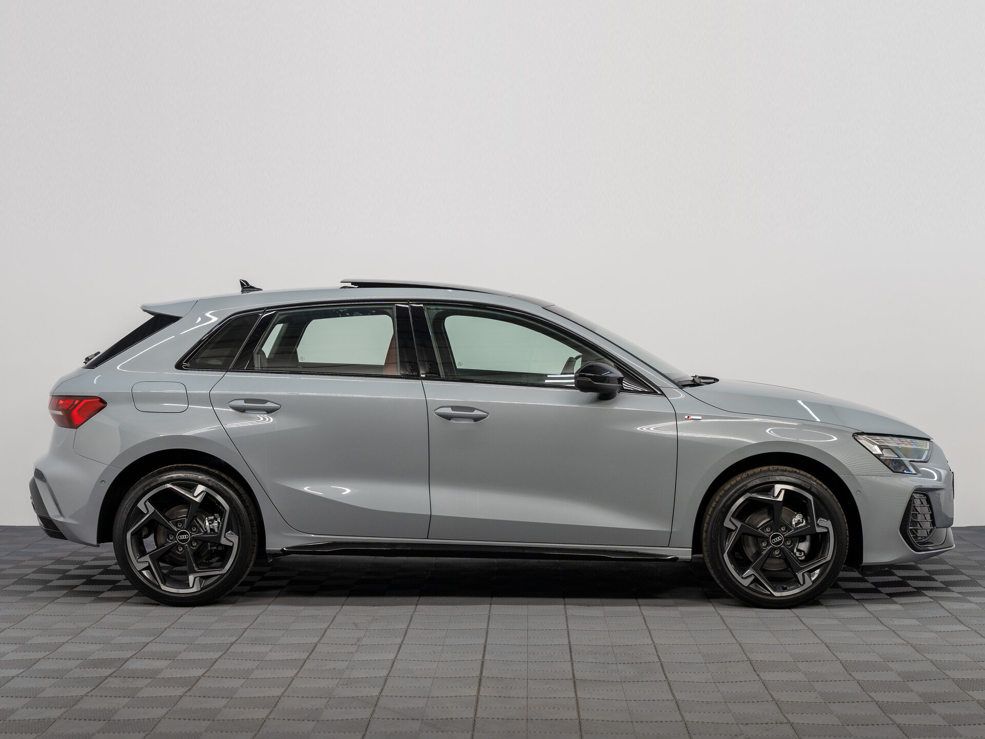 Автомобиль Audi A3 35 TFSI 1.5 AMT (160 л.с.) - 4